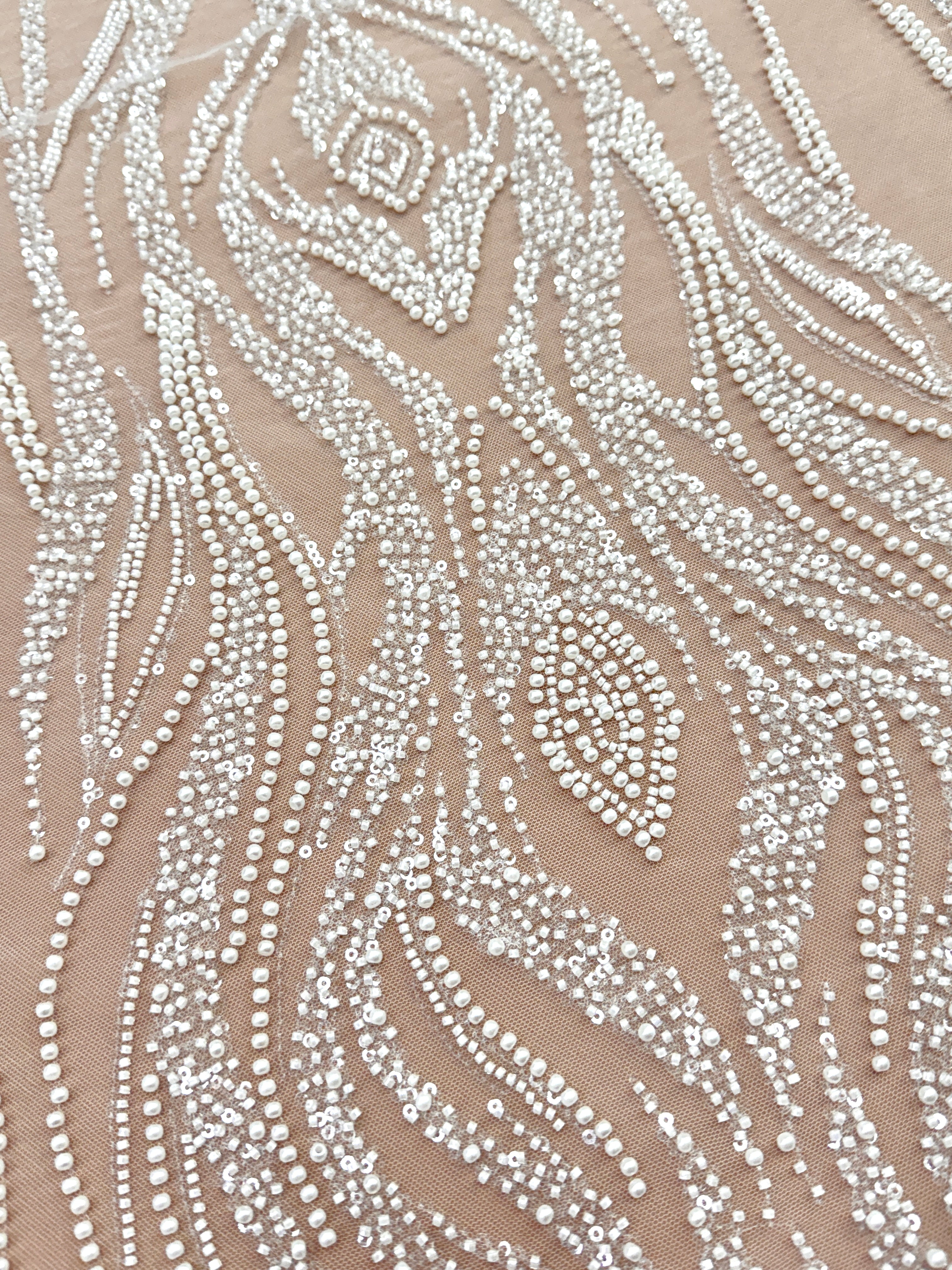 Dantela Ivory cu Model Geometric, cu Perle, Margele si Paiete