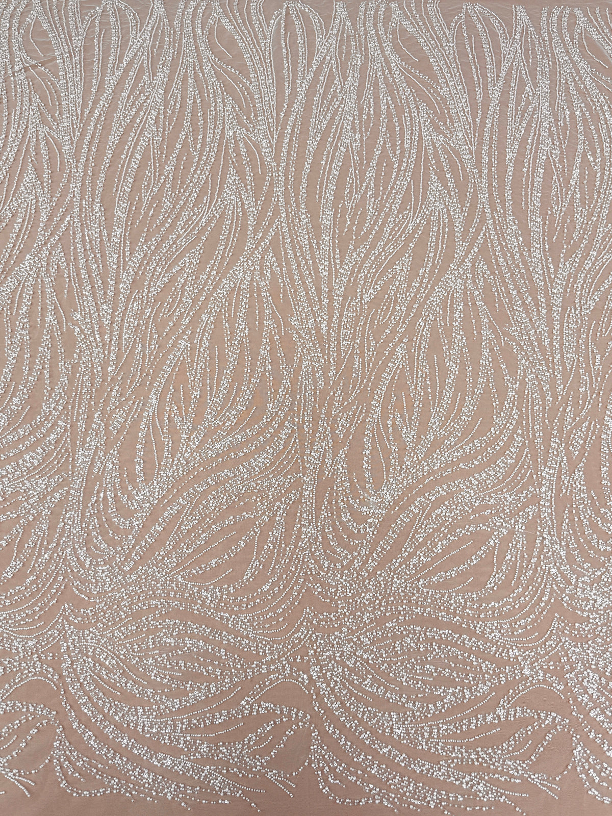 Dantela Ivory cu Model Geometric, cu Perle, Margele si Paiete