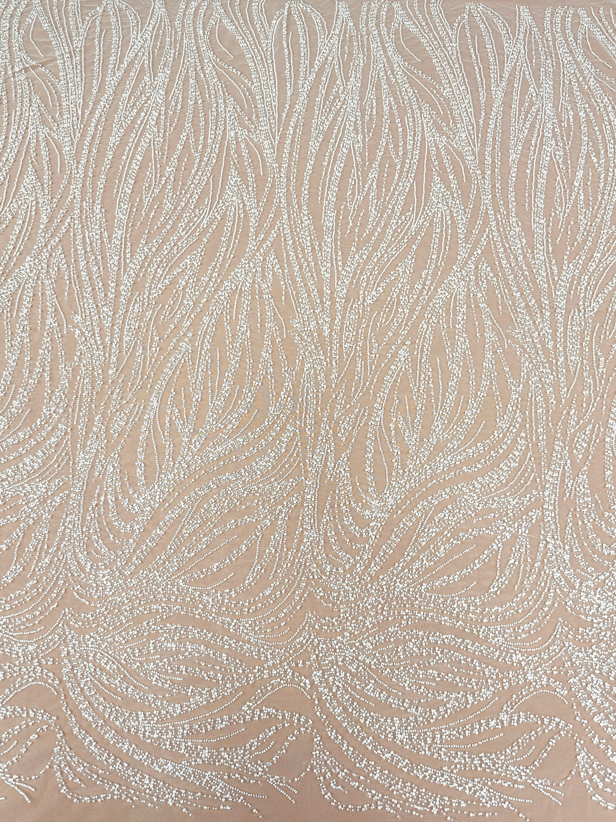 Dantela Ivory cu Model Geometric, cu Perle, Margele si Paiete