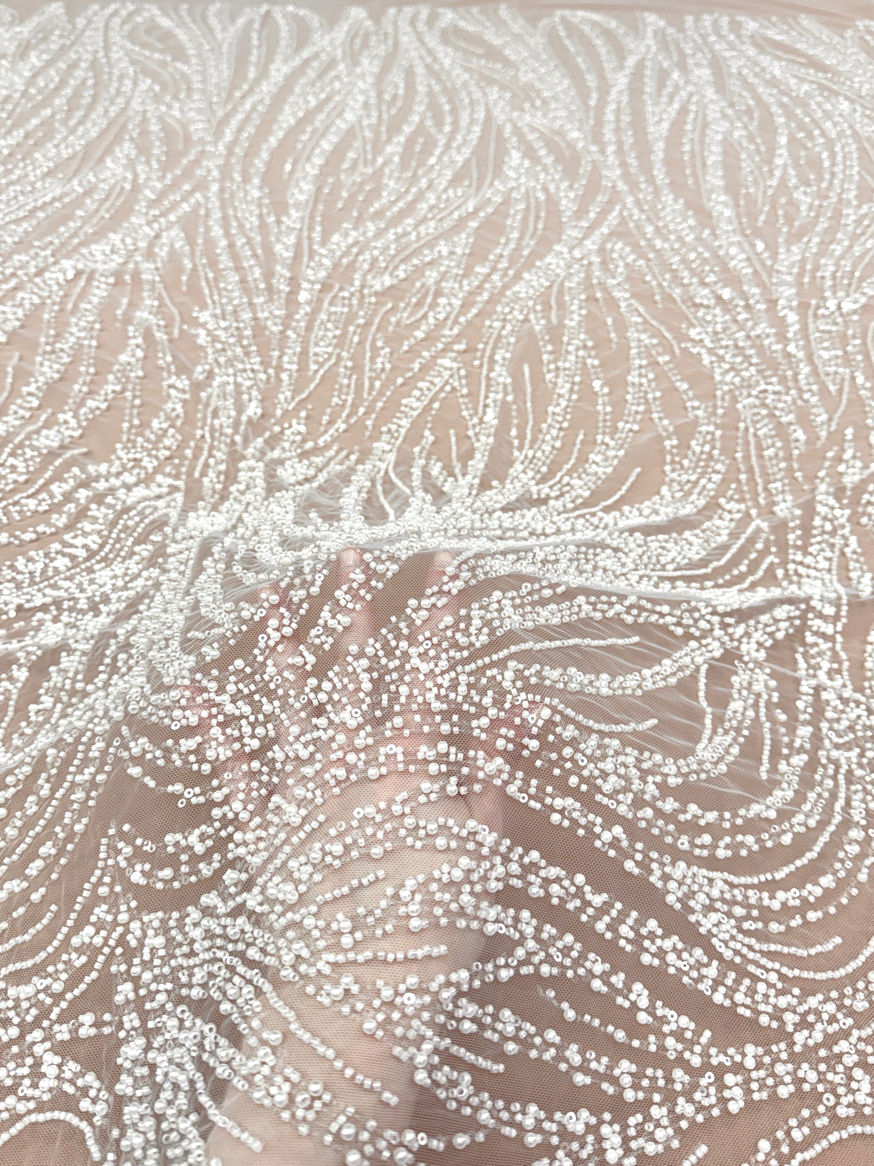 Dantela Ivory cu Model Geometric, cu Perle, Margele si Paiete