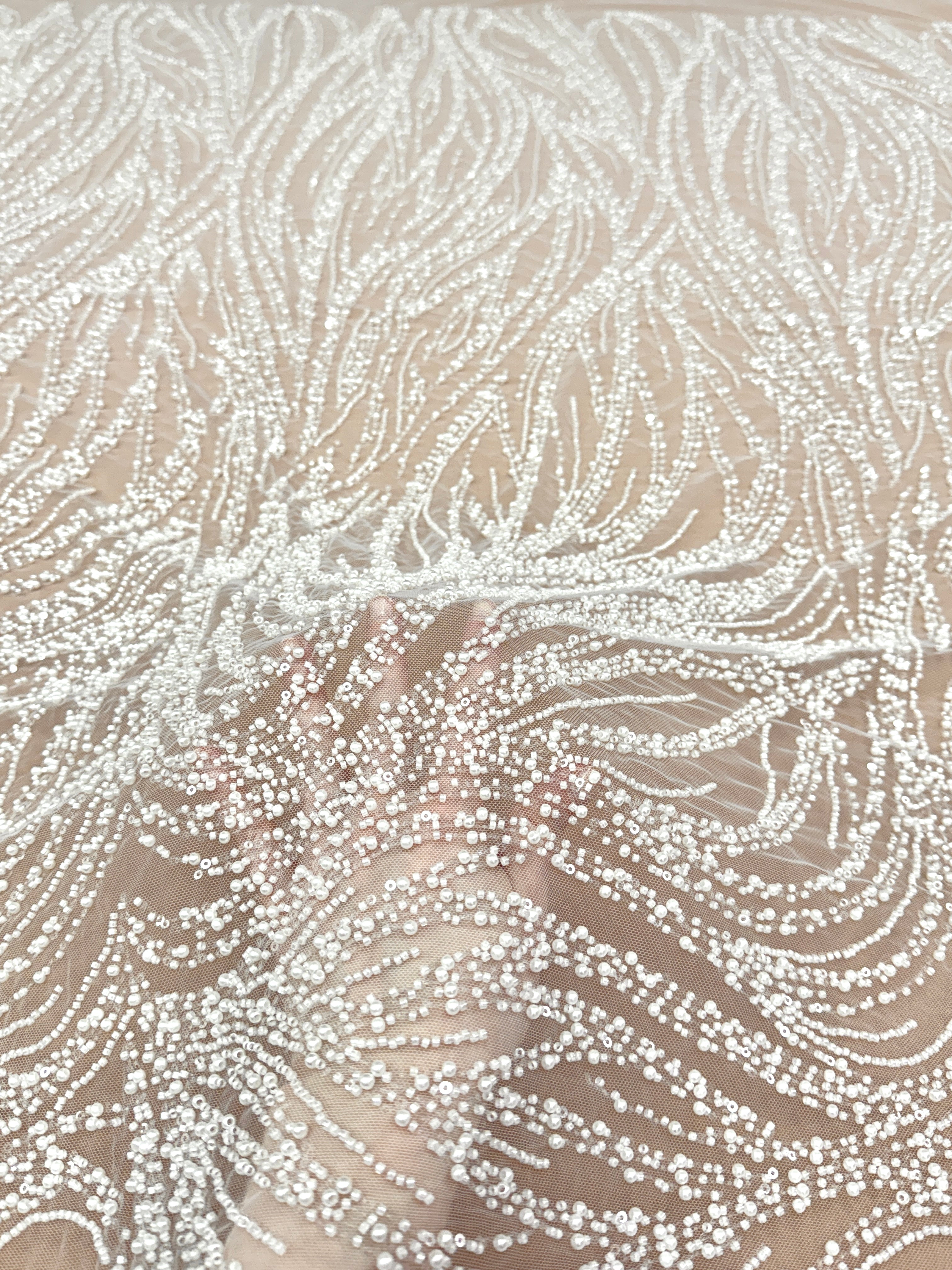 Dantela Ivory cu Model Geometric, cu Perle, Margele si Paiete