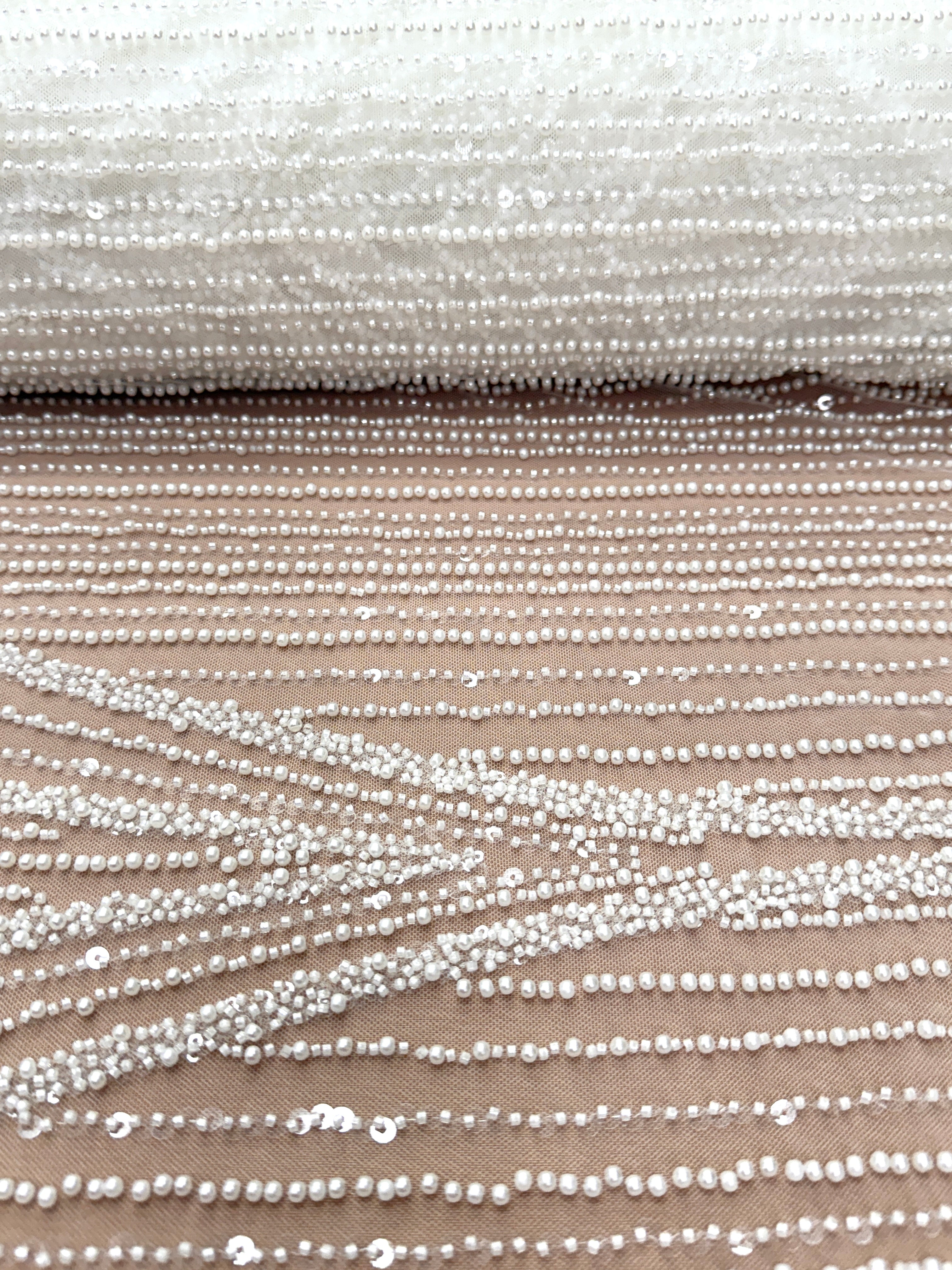 Dantela Ivory cu Model Geometric, cu Perle, Margele si Paiete