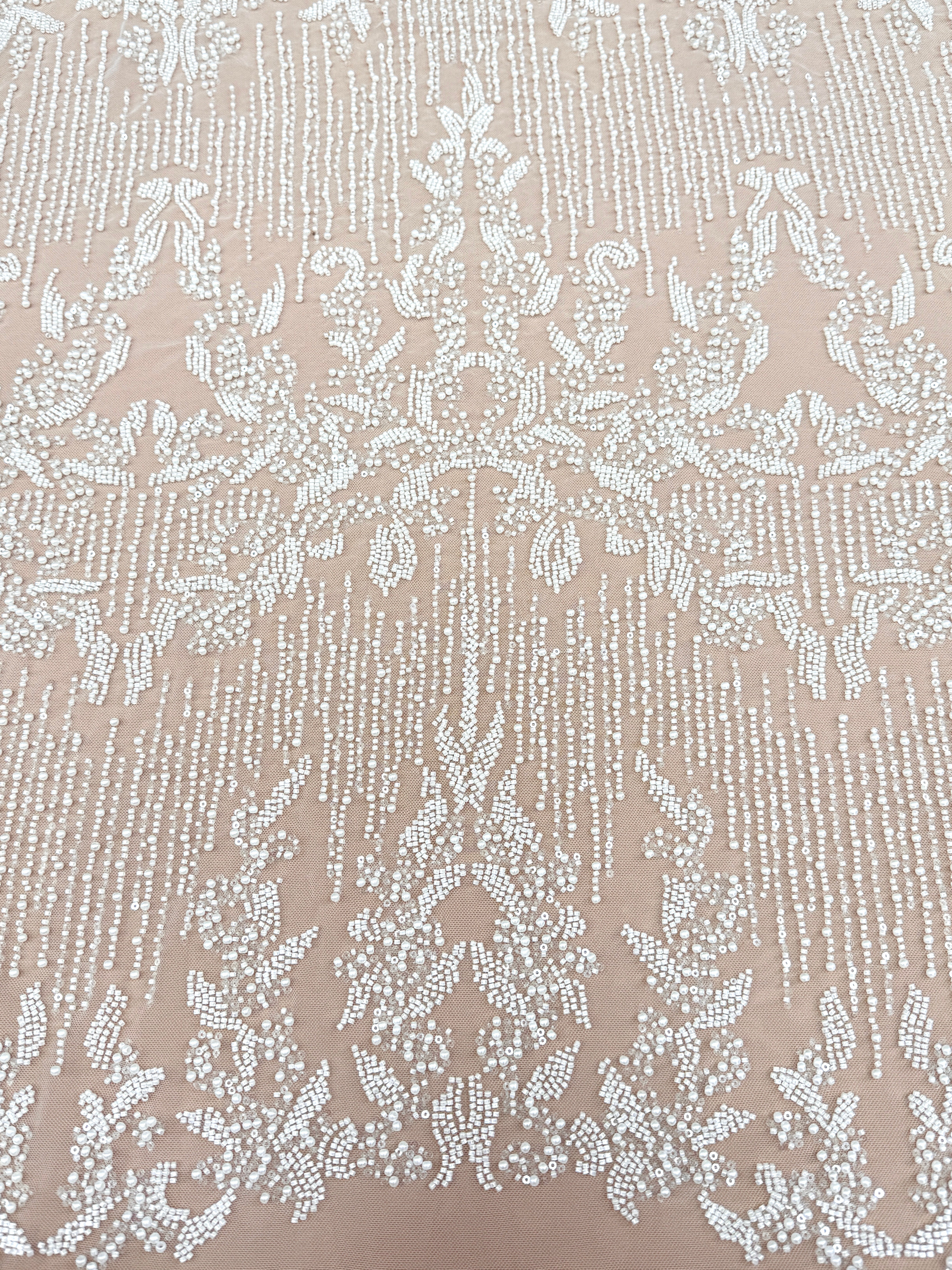 Dantela Ivory cu Model Geometric, cu Perle, Margele si Paiete