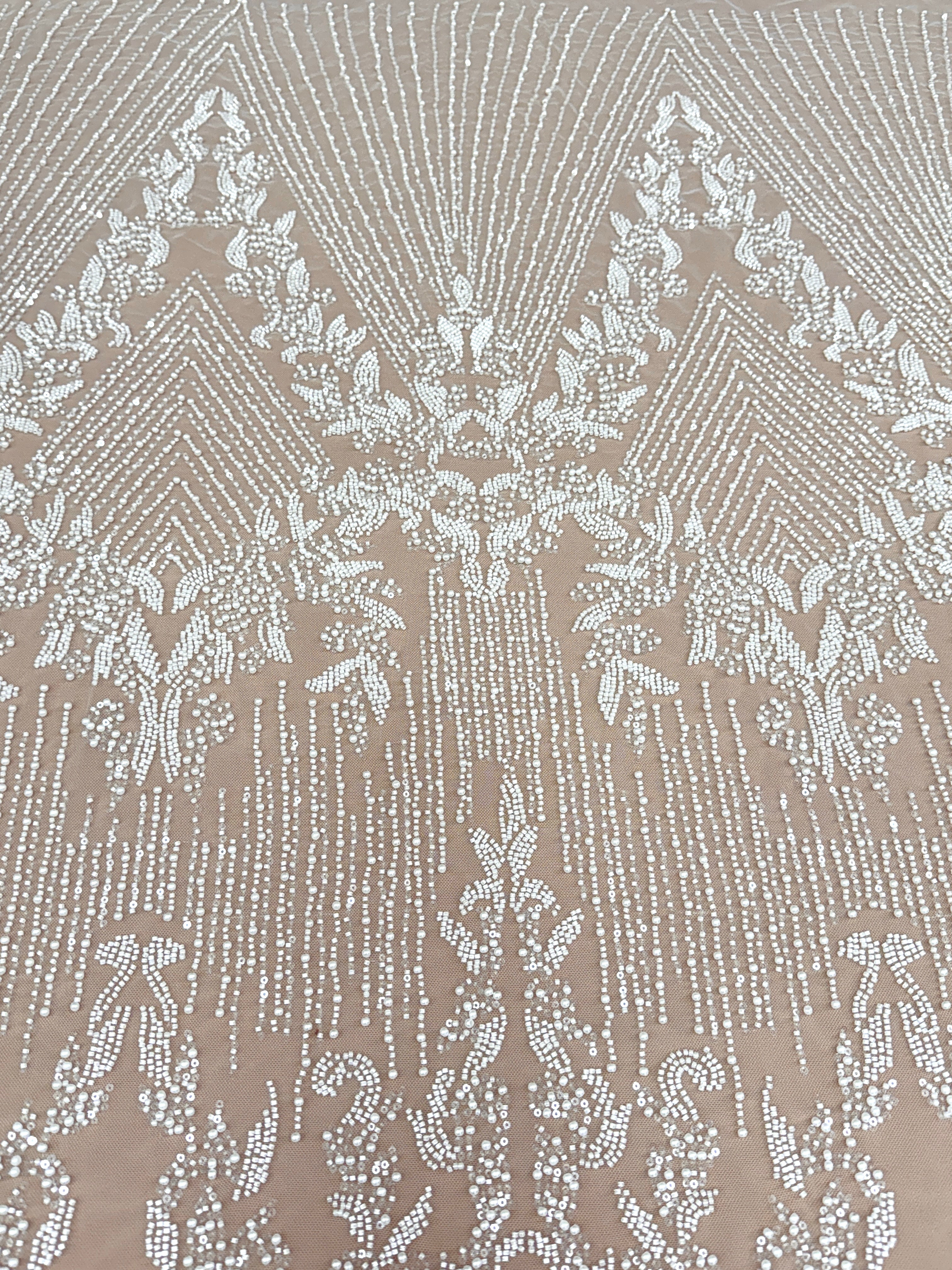 Dantela Ivory cu Model Geometric, cu Perle, Margele si Paiete