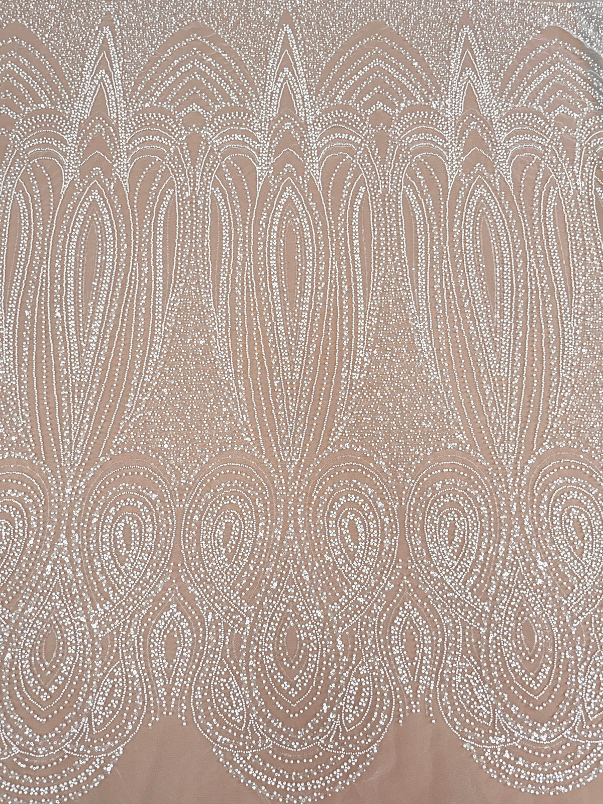 Dantela Ivory cu Model Geometric, cu Perle, Margele si Paiete