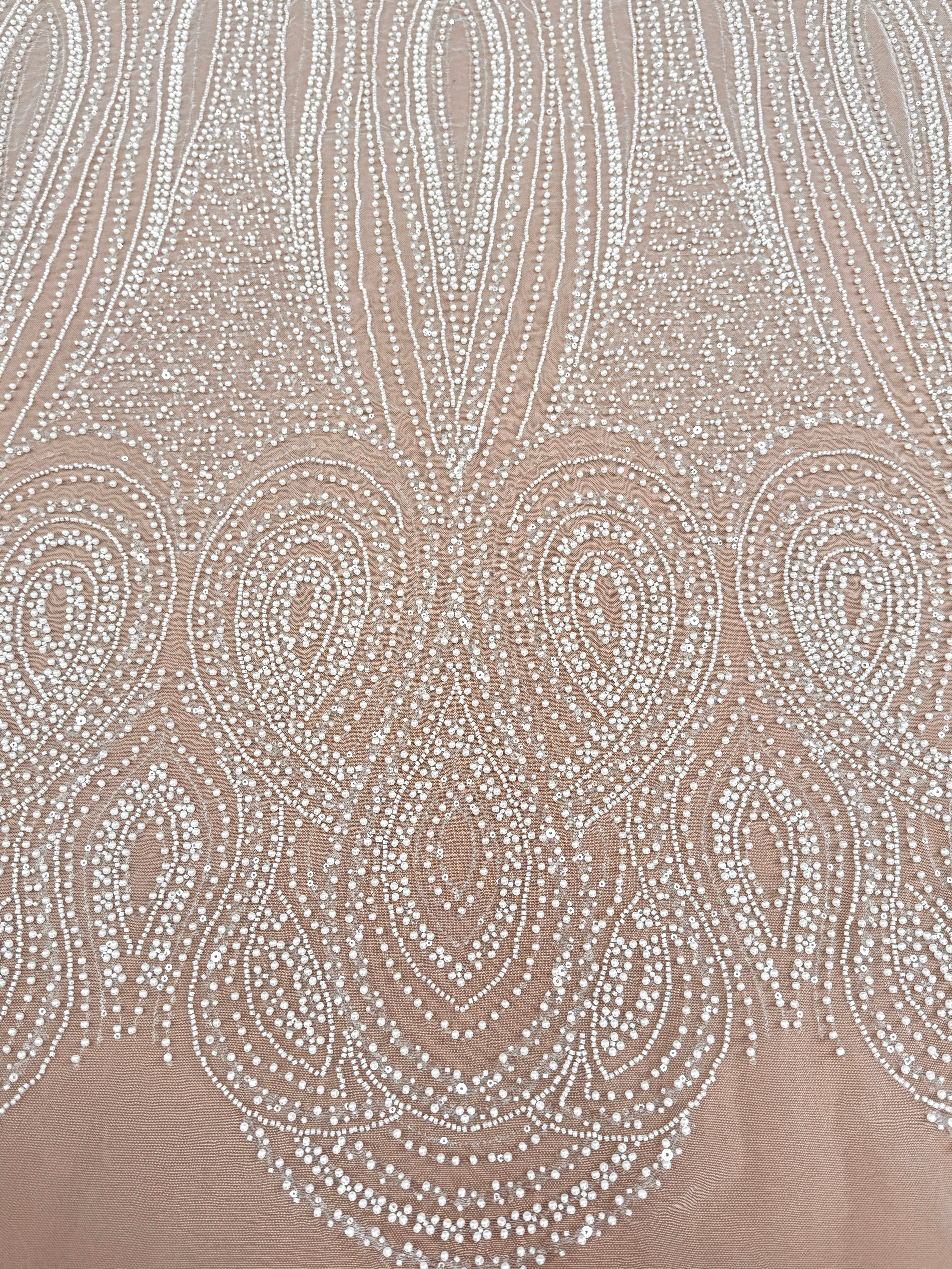 Dantela Ivory cu Model Geometric, cu Perle, Margele si Paiete