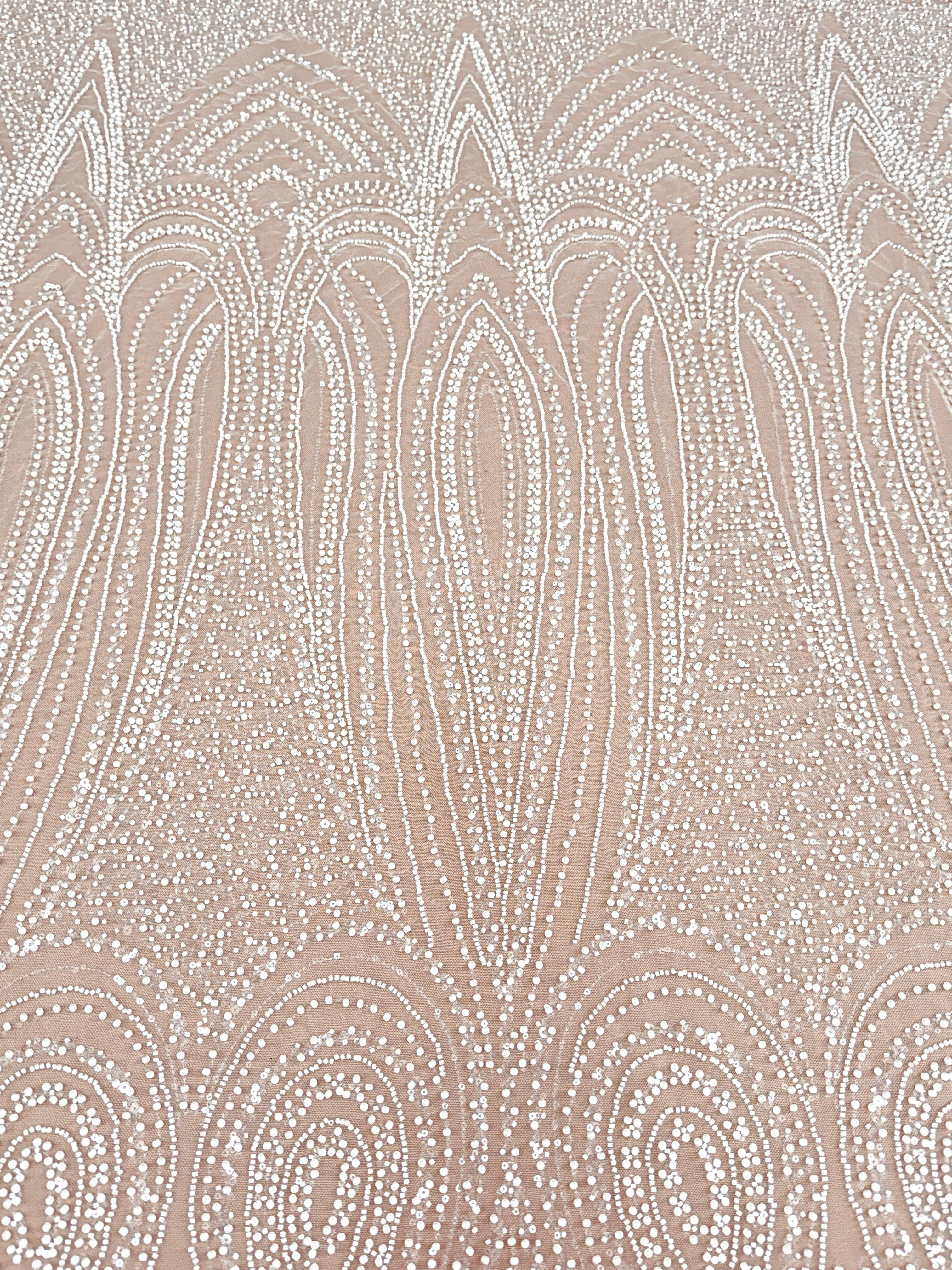 Dantela Ivory cu Model Geometric, cu Perle, Margele si Paiete