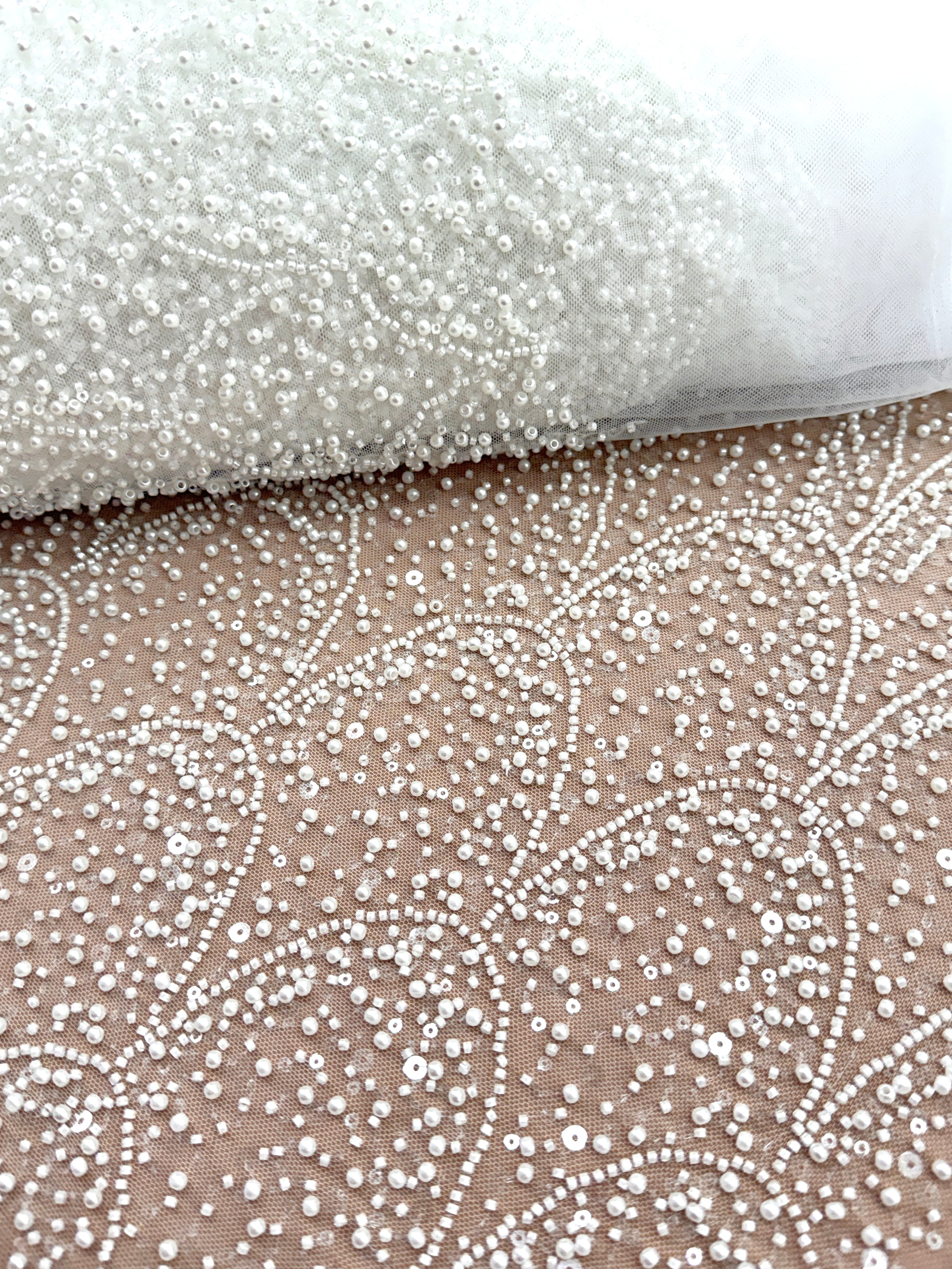 Dantela Ivory cu Model Geometric, cu Perle, Margele si Paiete