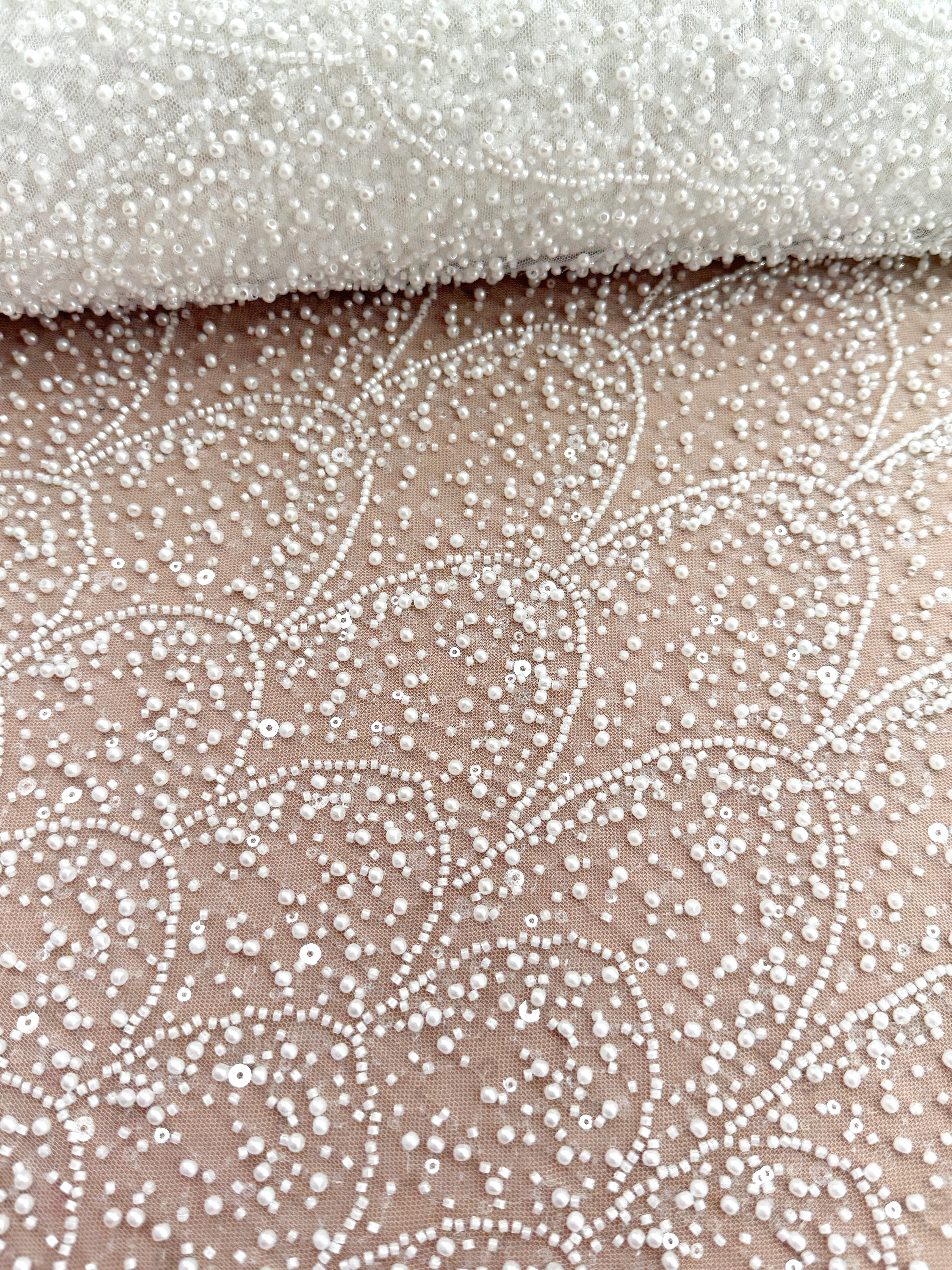 Dantela Ivory cu Model Geometric, cu Perle, Margele si Paiete