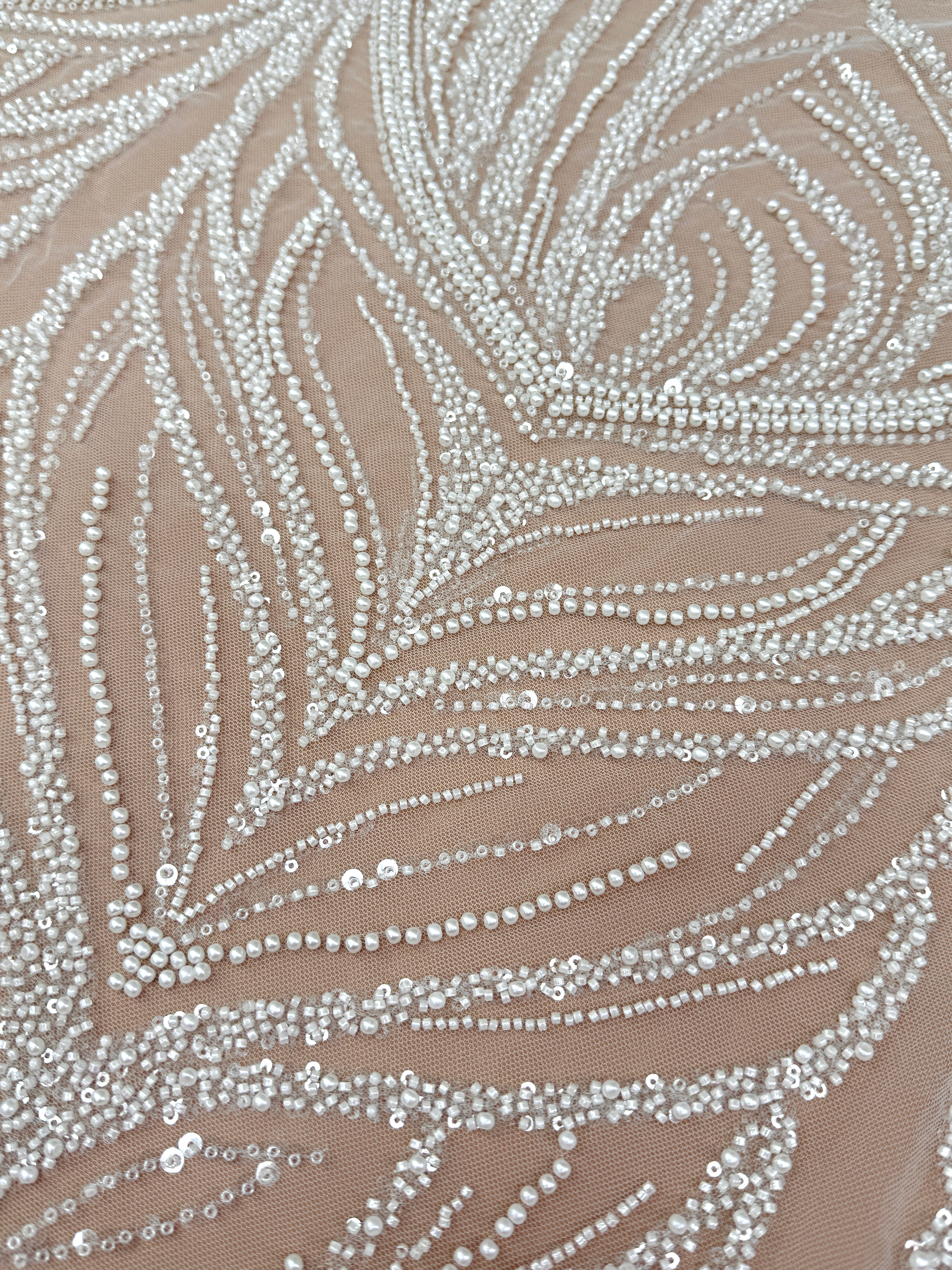 Dantela Ivory cu Model Geometric, cu Perle, Margele si Paiete