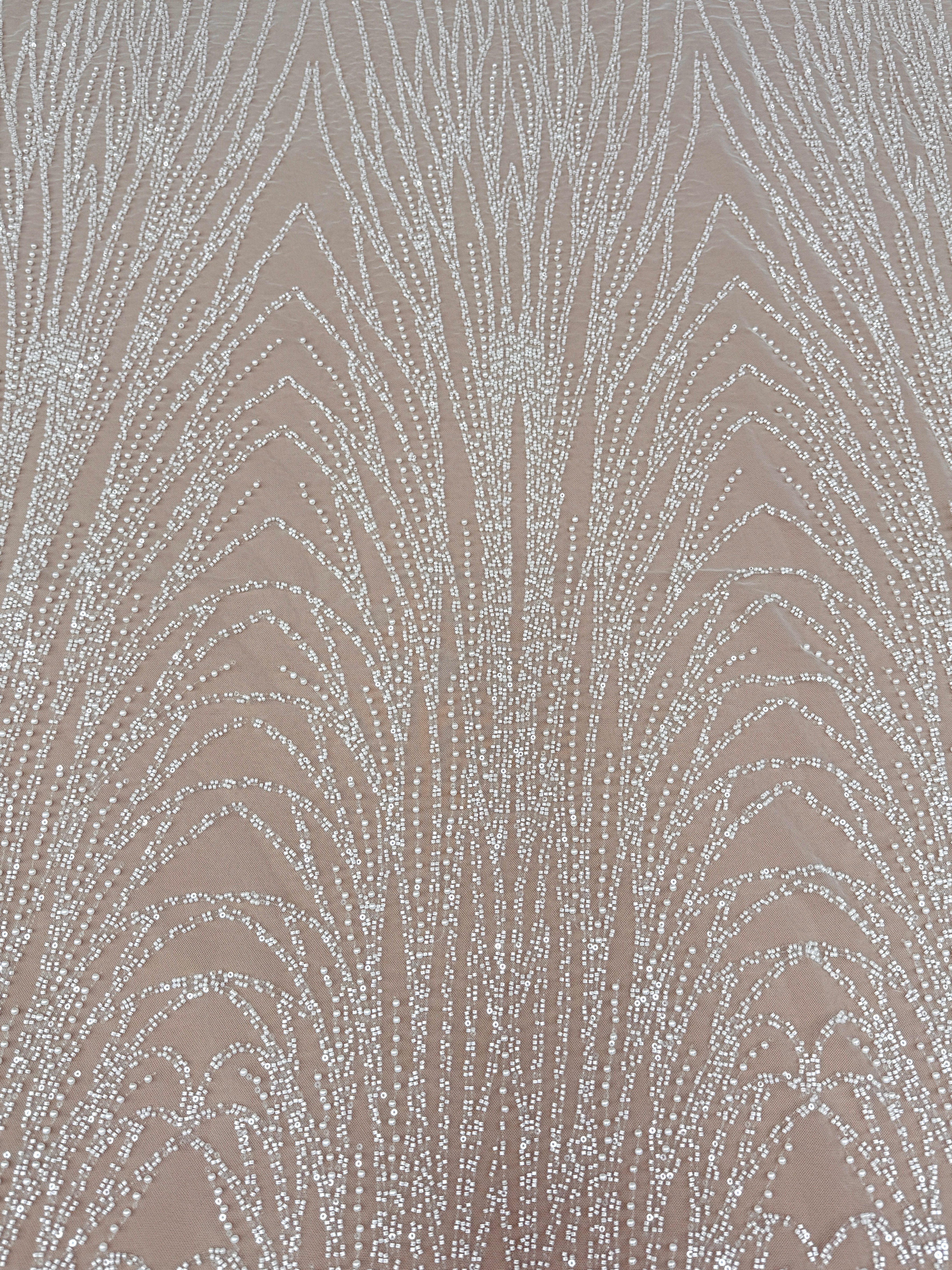 Dantela Ivory cu Model Liniar, cu Margele si Paiete