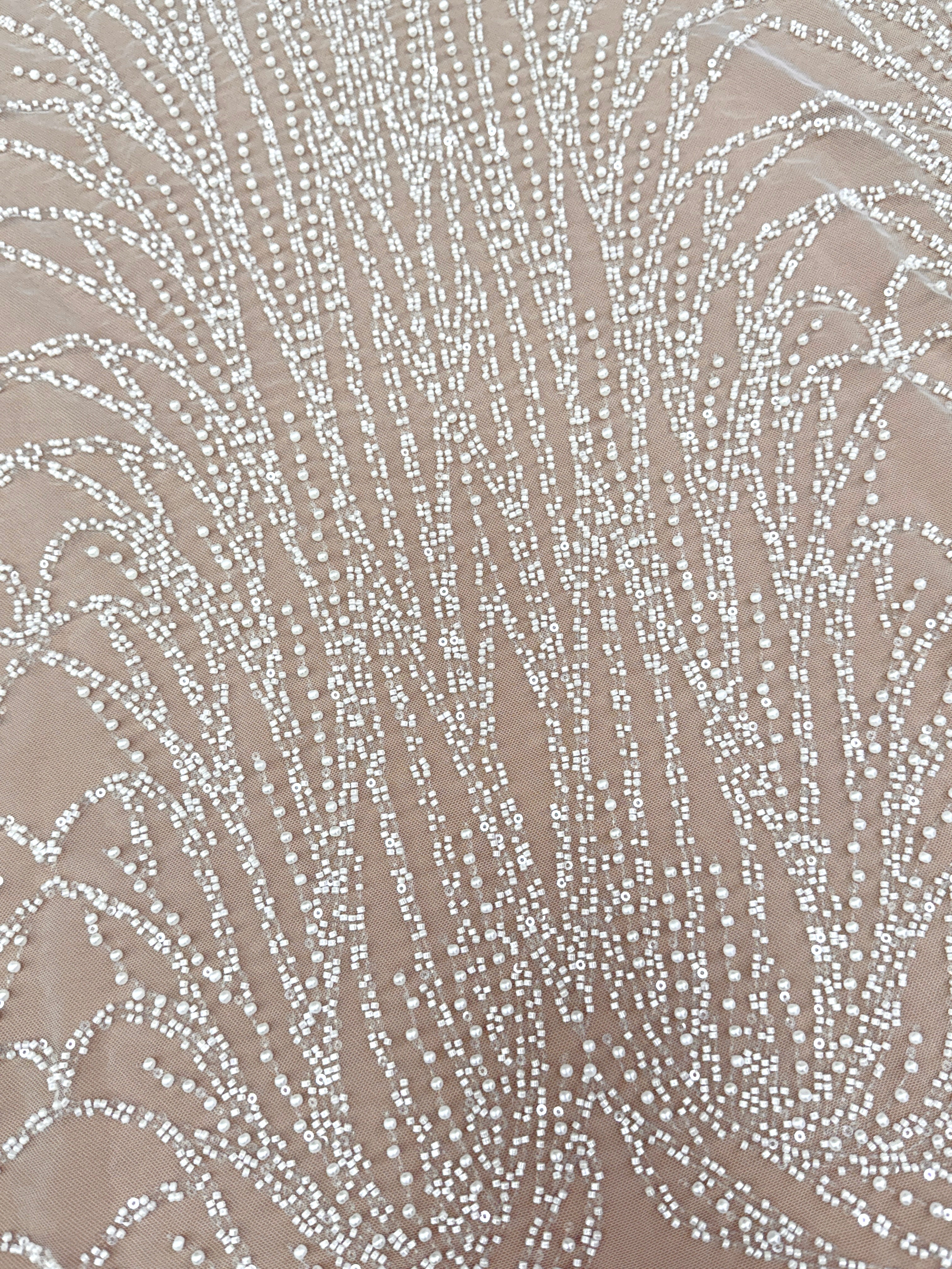 Dantela Ivory cu Model Liniar, cu Margele si Paiete