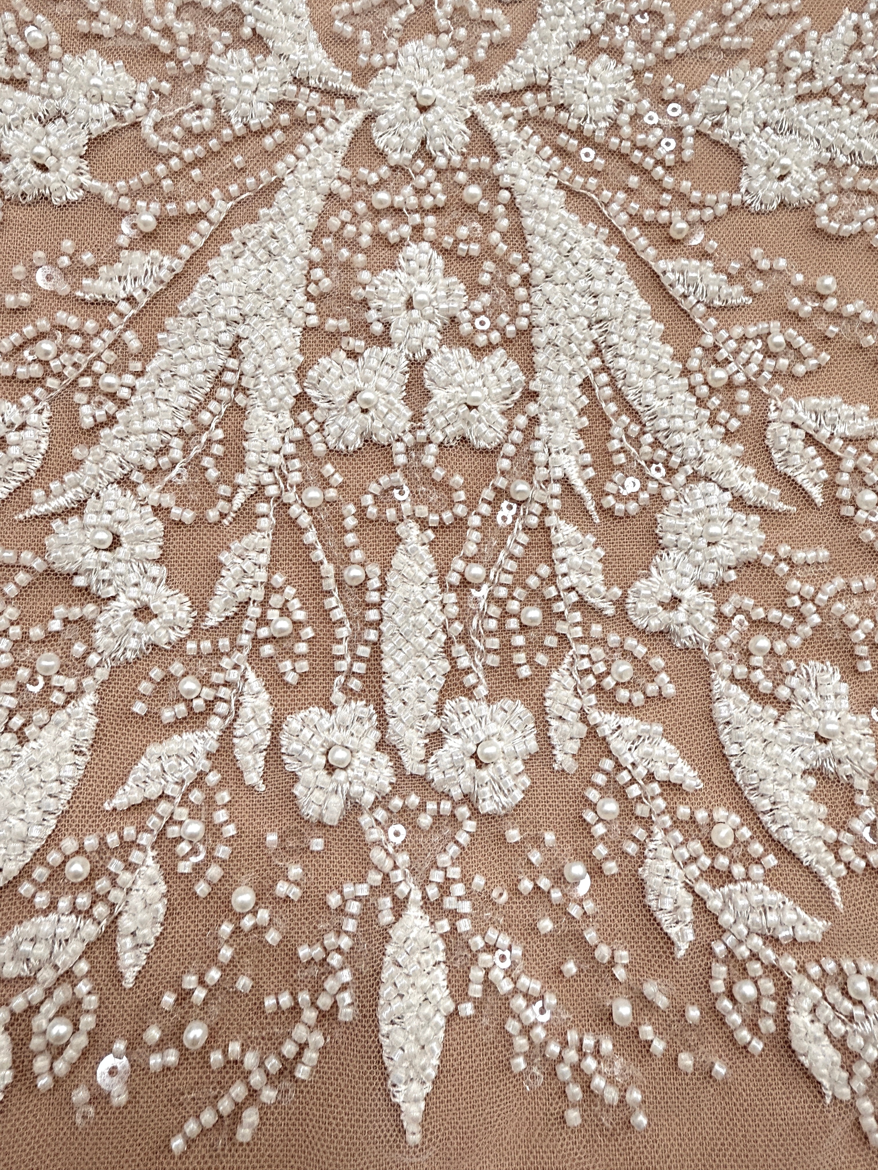 Dantela Couture Ivory cu Model Floral, Perle, Margele si Paiete