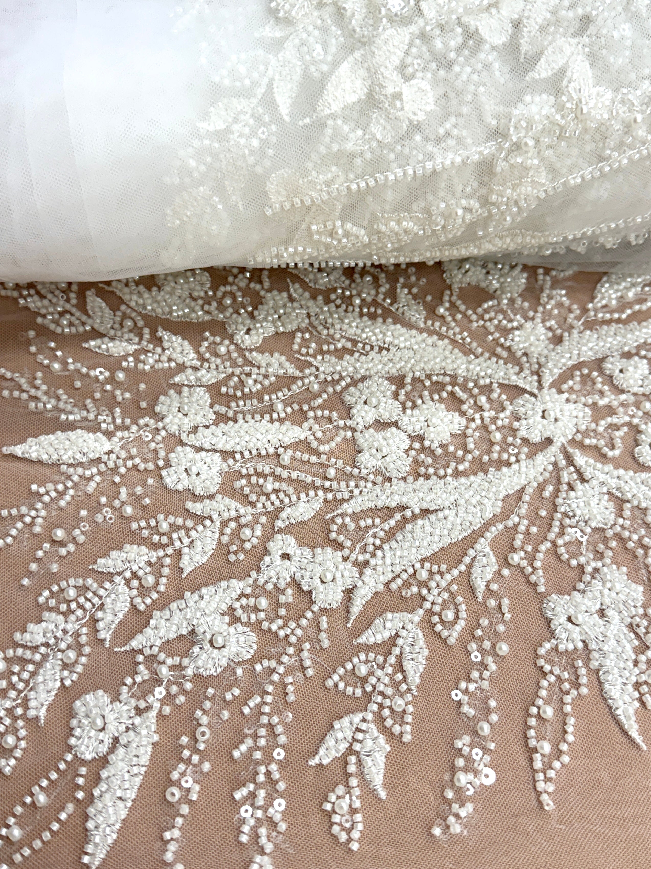 Dantela Couture Ivory cu Model Floral, Perle, Margele si Paiete