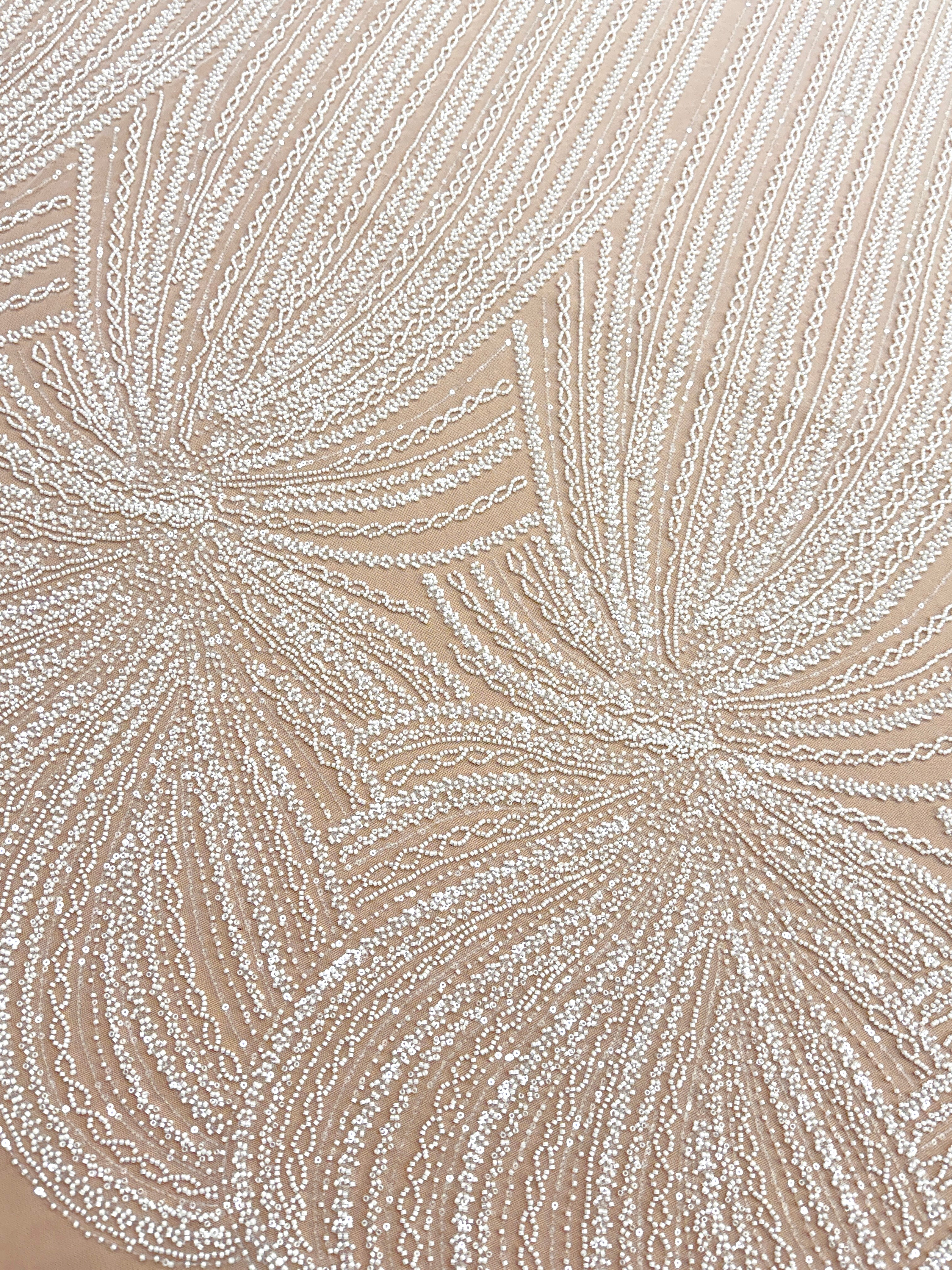 Dantela Couture Ivory cu Model Liniar, cu Margele si Paiete