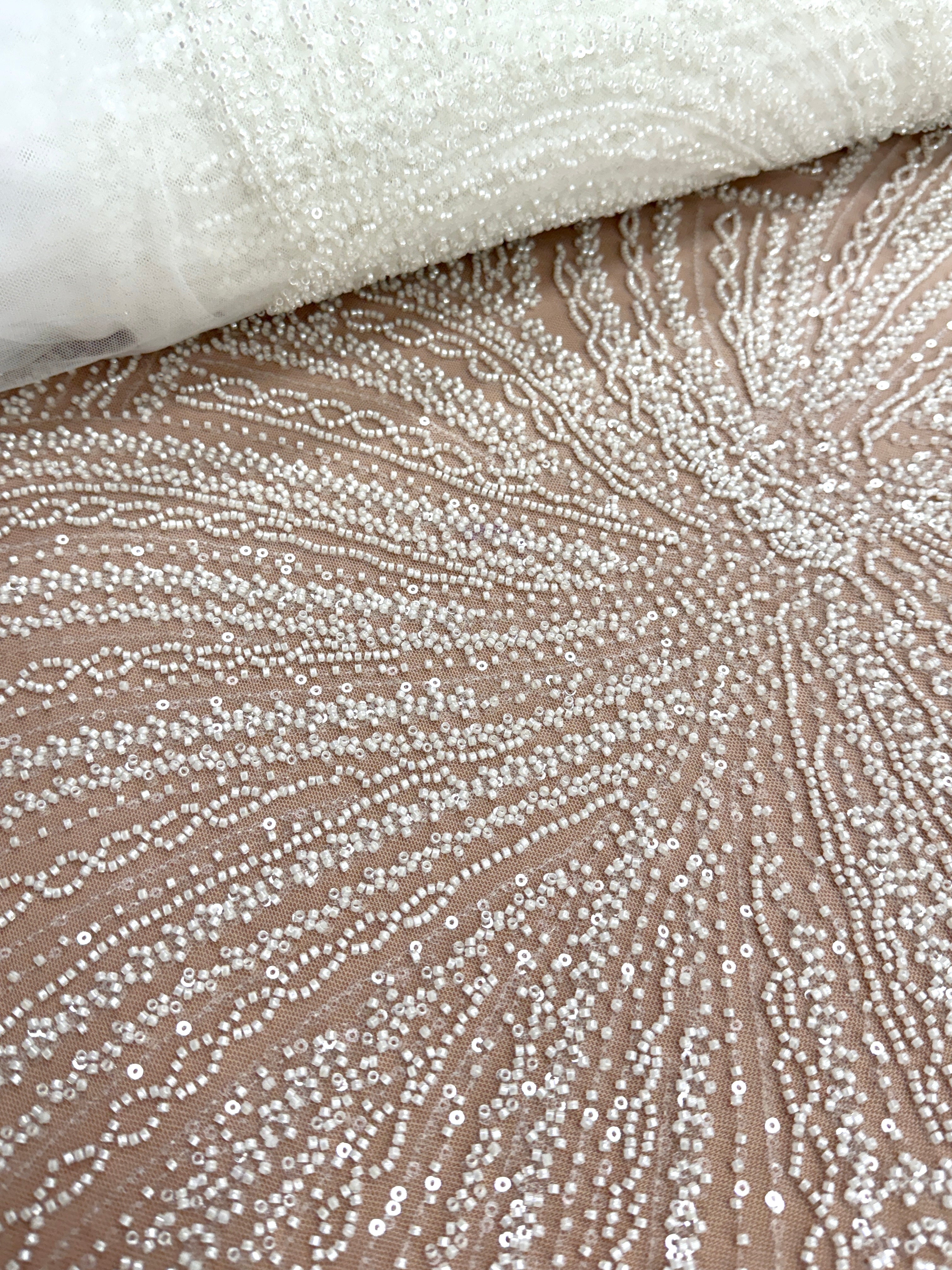 Dantela Couture Ivory cu Model Liniar, cu Margele si Paiete