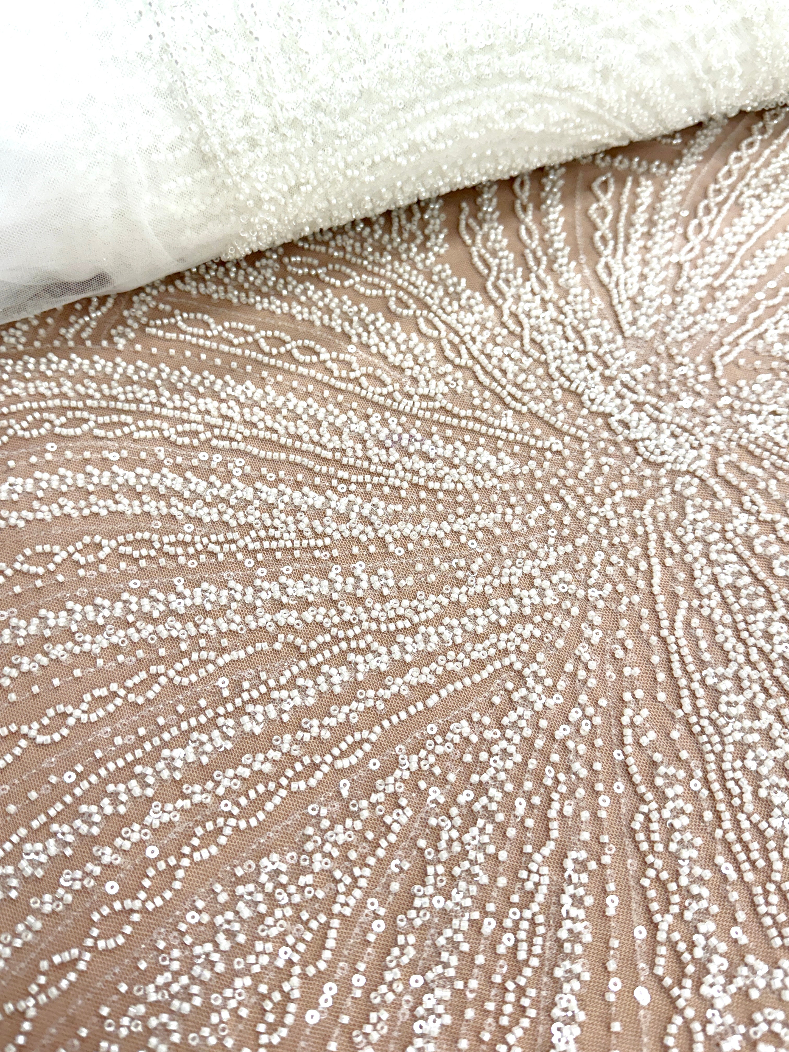 Dantela Couture Ivory cu Model Liniar, cu Margele si Paiete