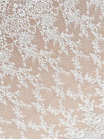 Dantela Chantilly Ivory cu Perle, Margele si Paiete - Cupon 3 m