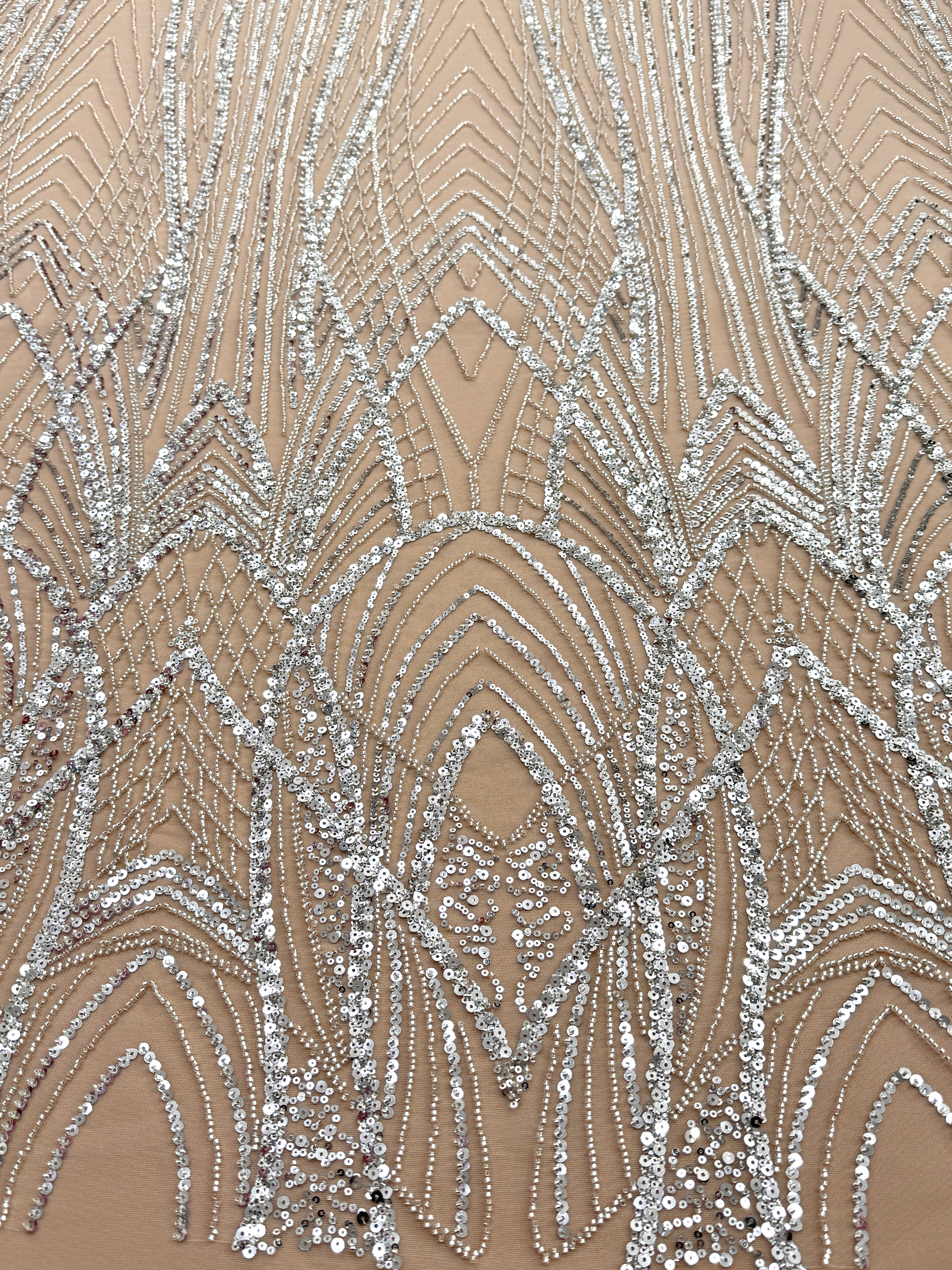 Dantela Couture Argintie pe Tulle Nude cu Panou, cu Margele si Paiete