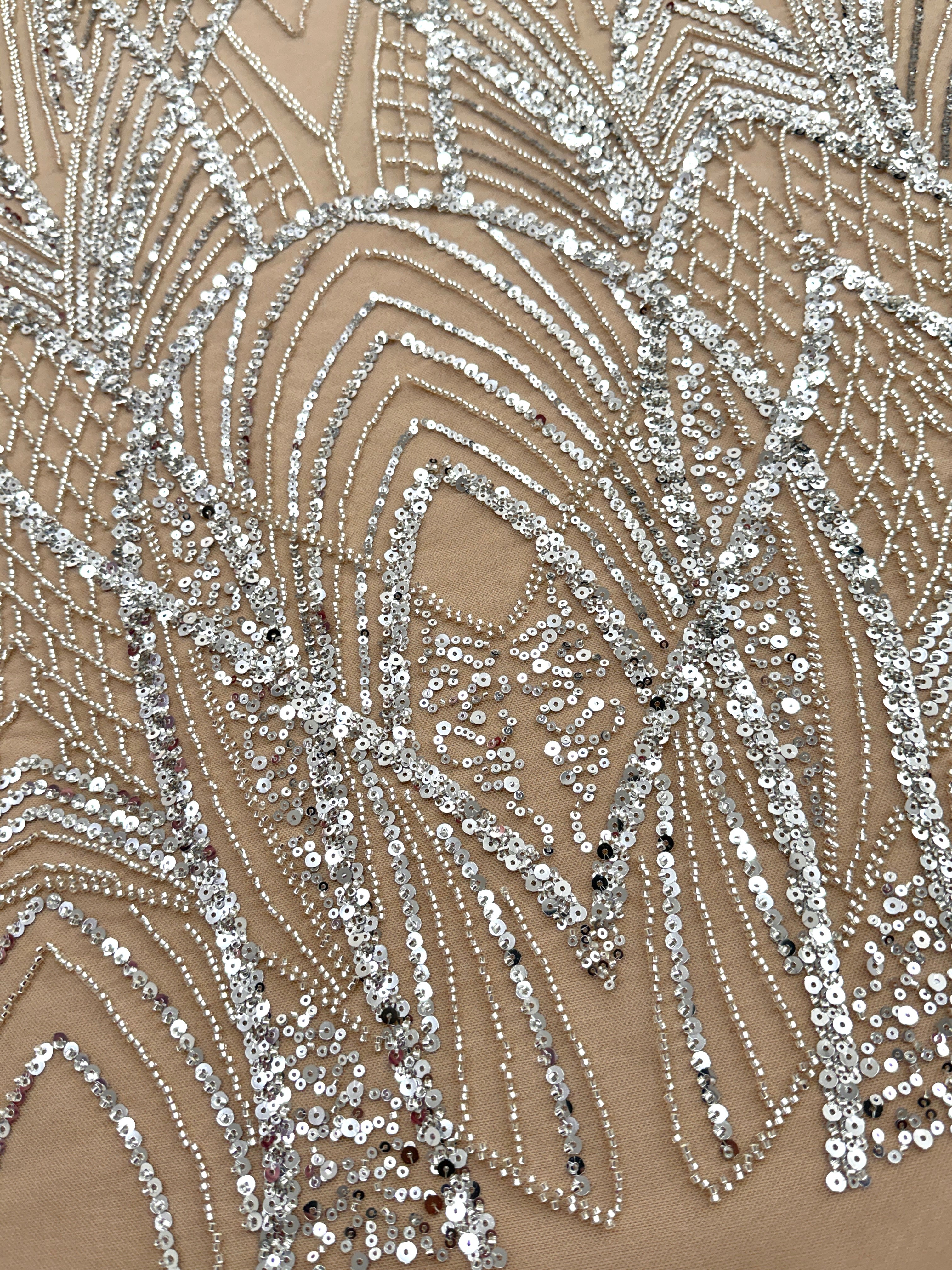 Dantela Couture Argintie pe Tulle Nude cu Panou, cu Margele si Paiete