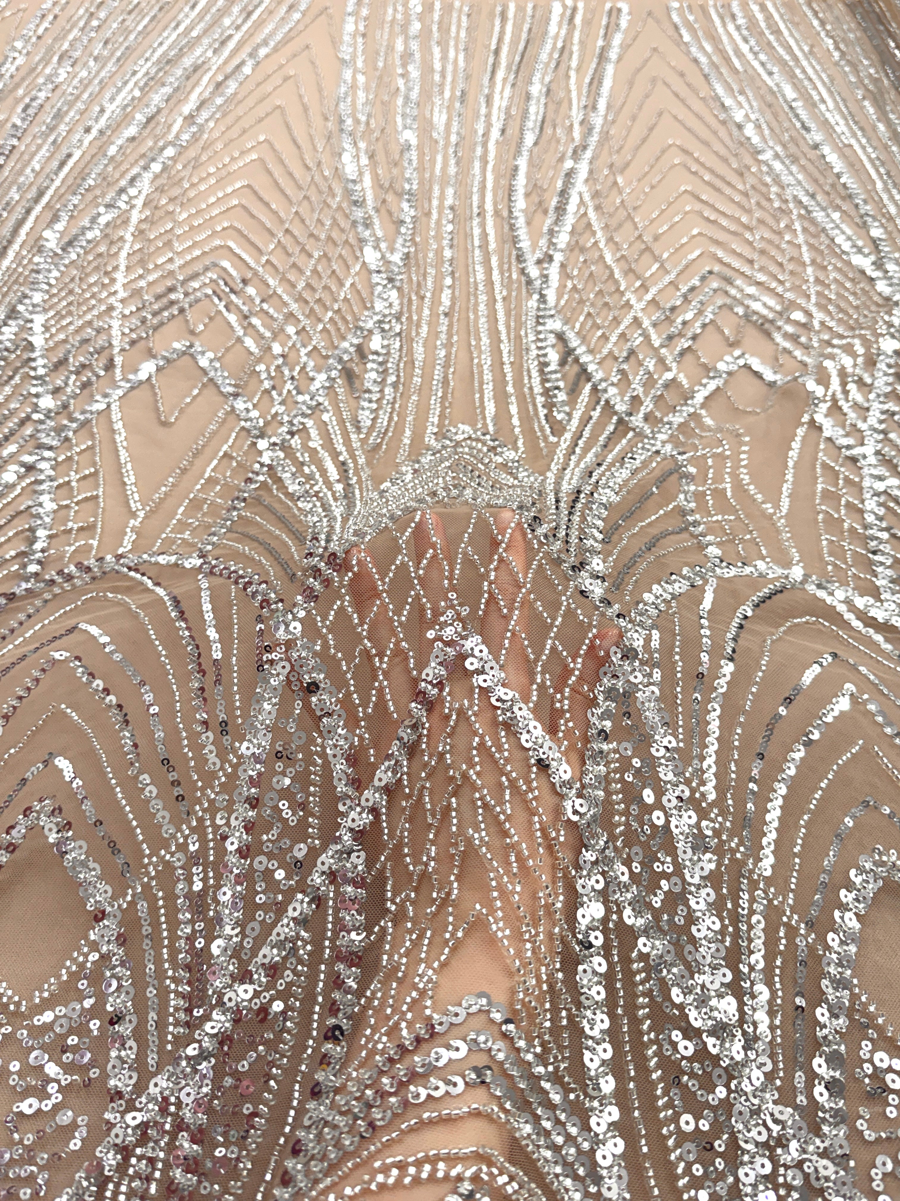 Dantela Couture Argintie pe Tulle Nude cu Panou, cu Margele si Paiete