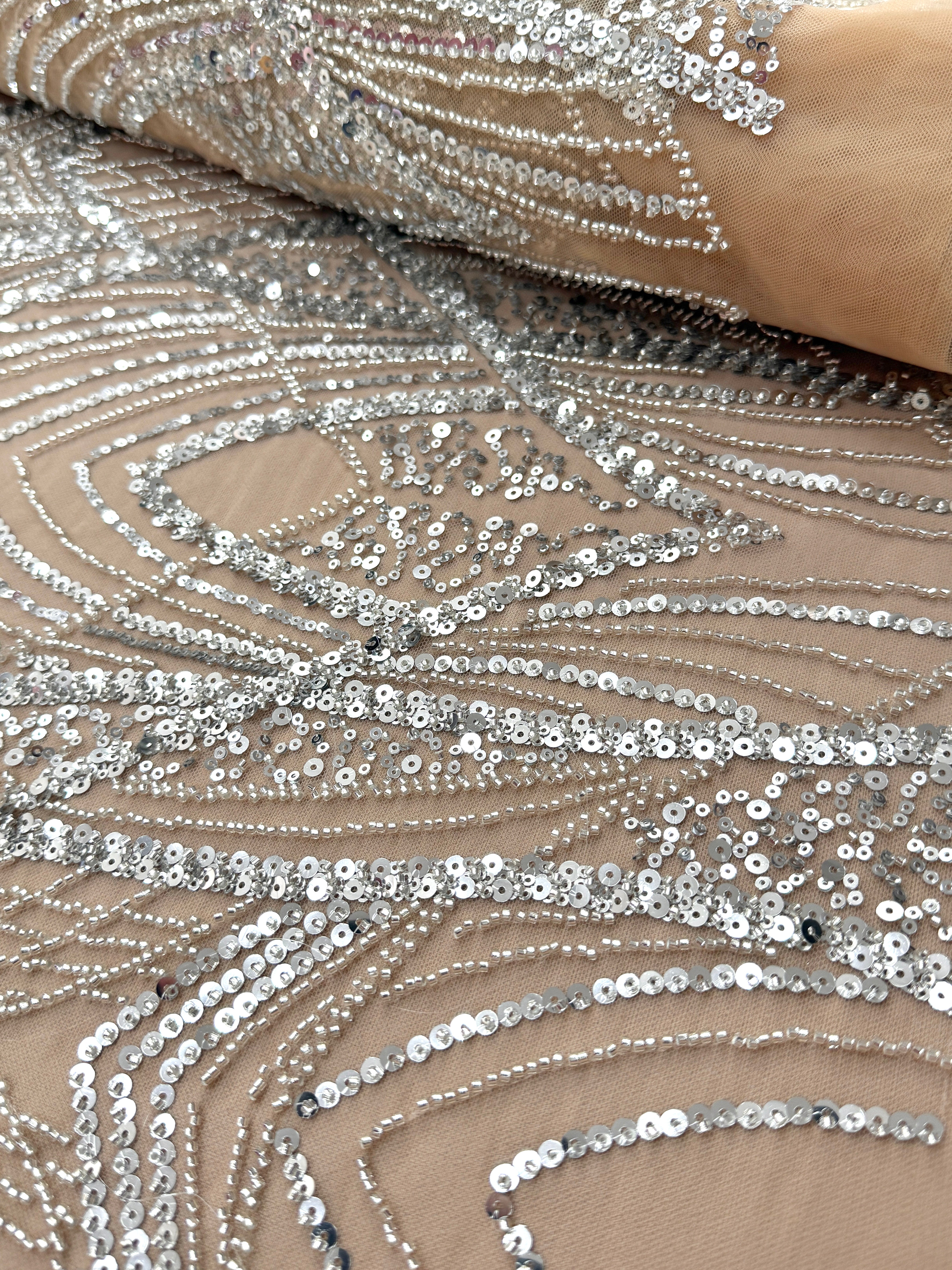 Dantela Couture Argintie pe Tulle Nude cu Panou, cu Margele si Paiete