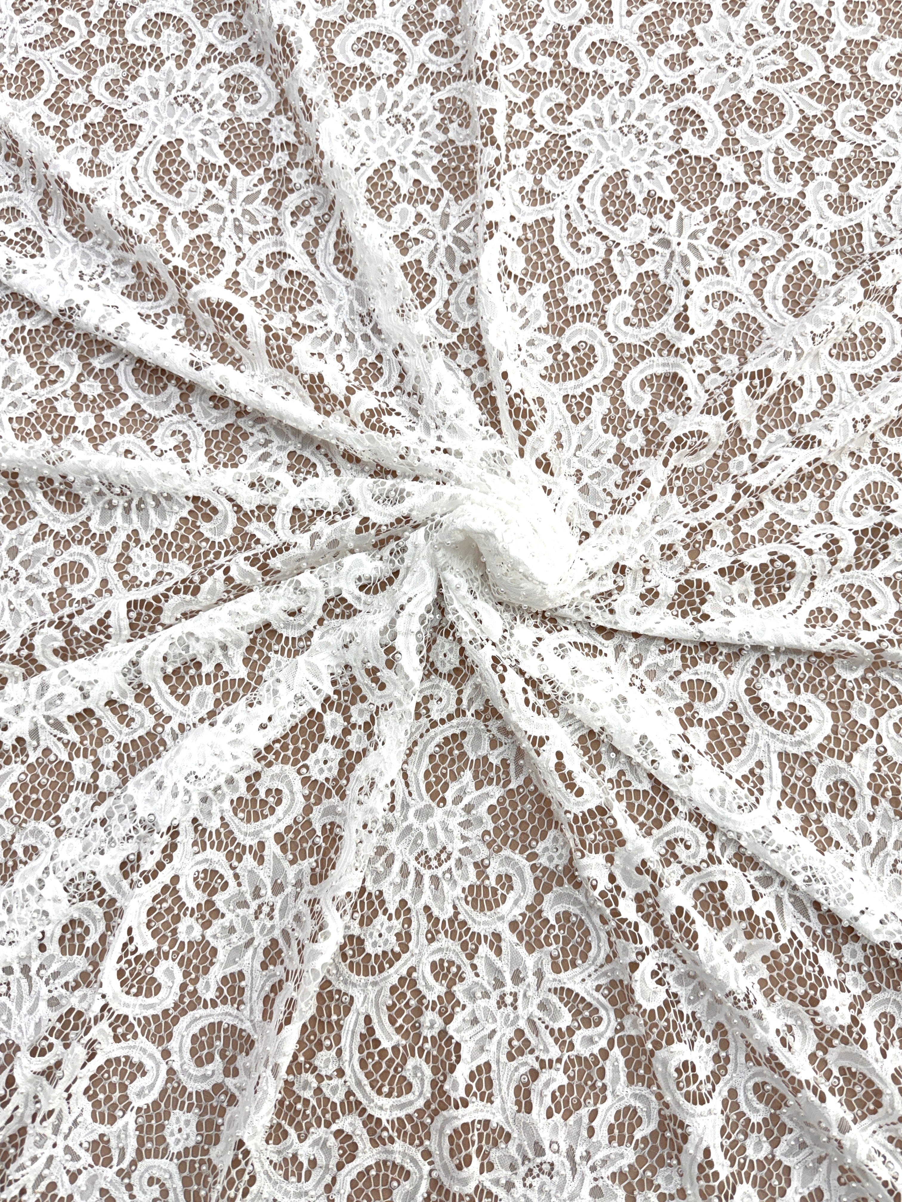 Dantela Chantilly Ivory cu Perle, Margele si Paiete - Cupon 3 m