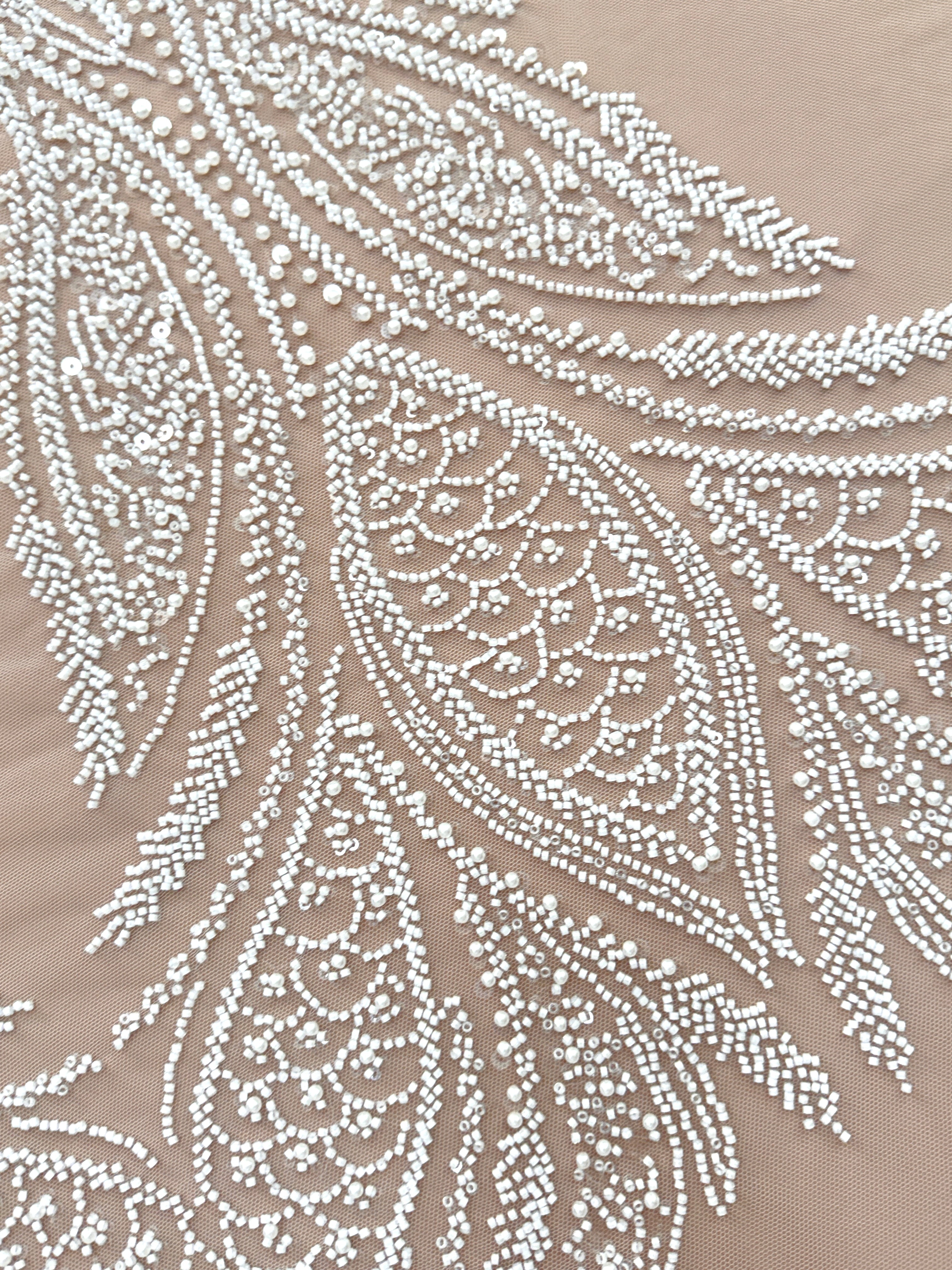 Dantela Couture Ivory cu Panou cu Perle, Margele si Paiete