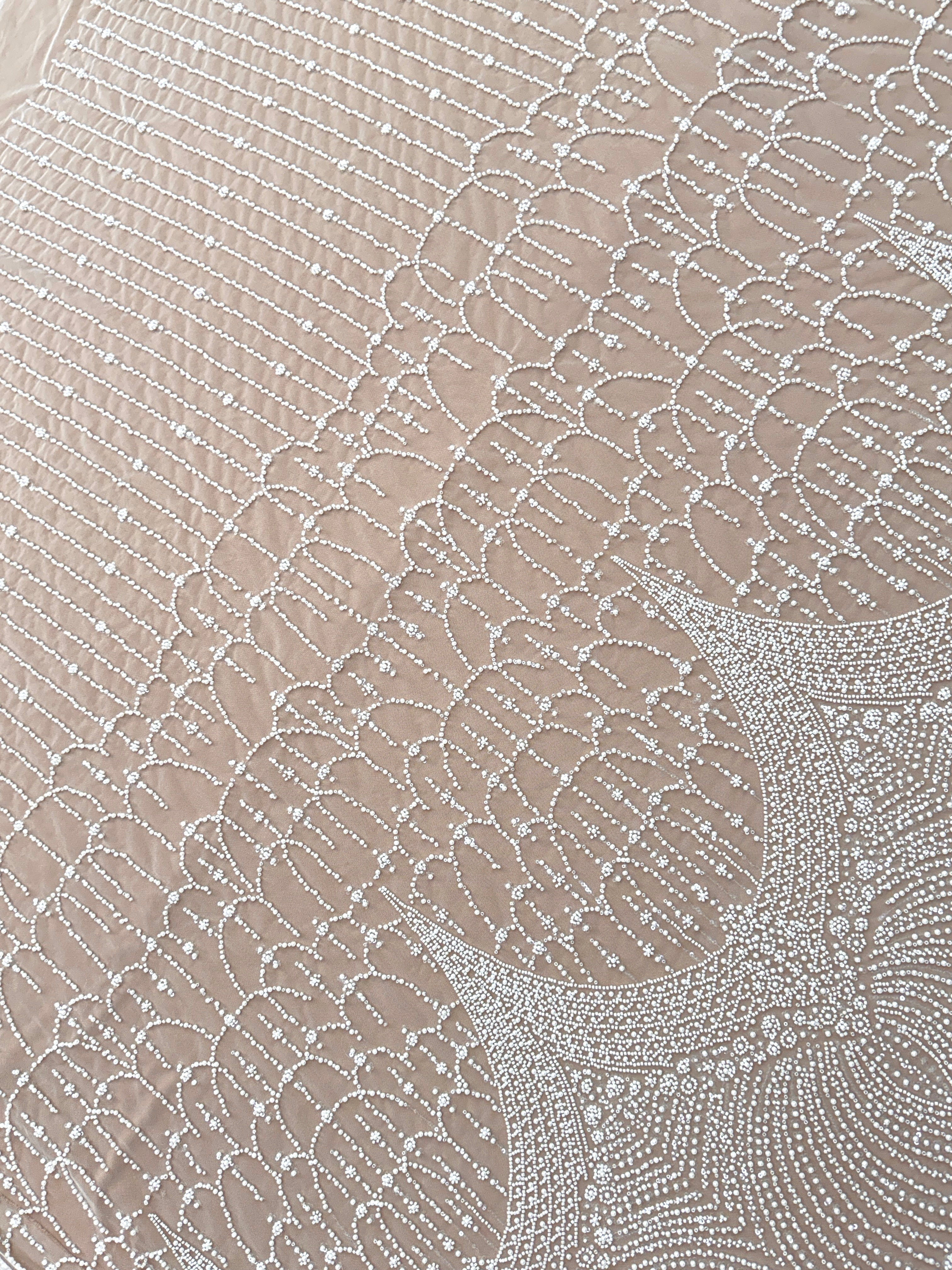Dantela Ivory cu Model Geometric, cu Perle, Margele si Paiete