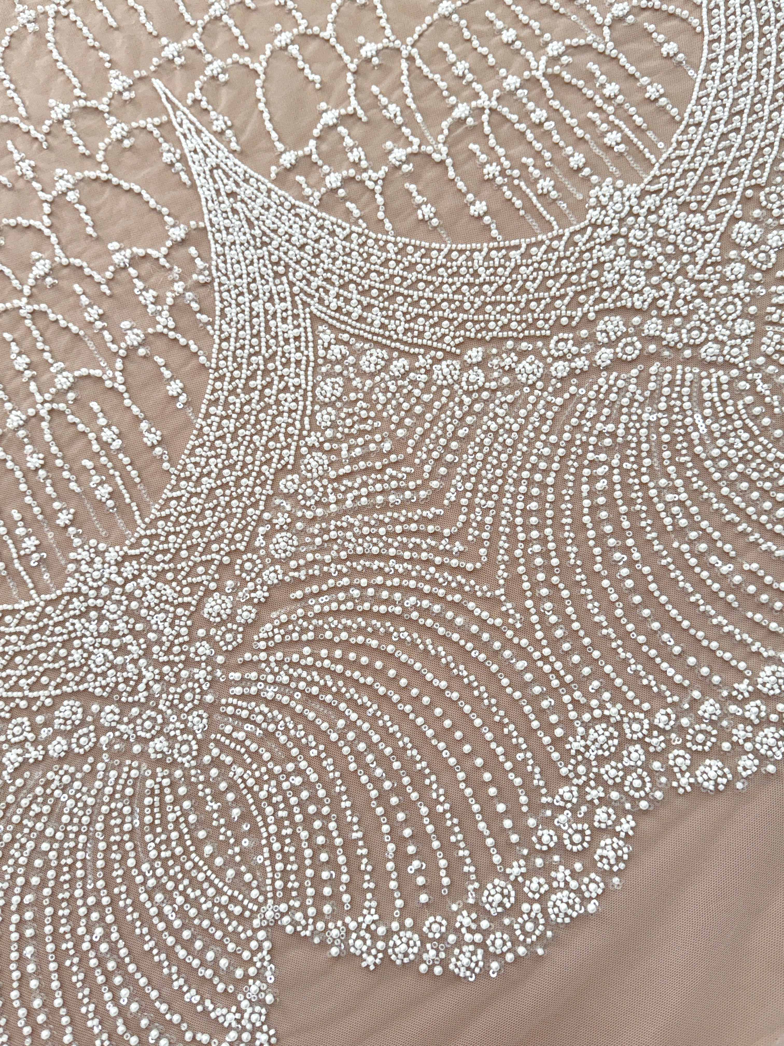 Dantela Ivory cu Model Geometric, cu Perle, Margele si Paiete