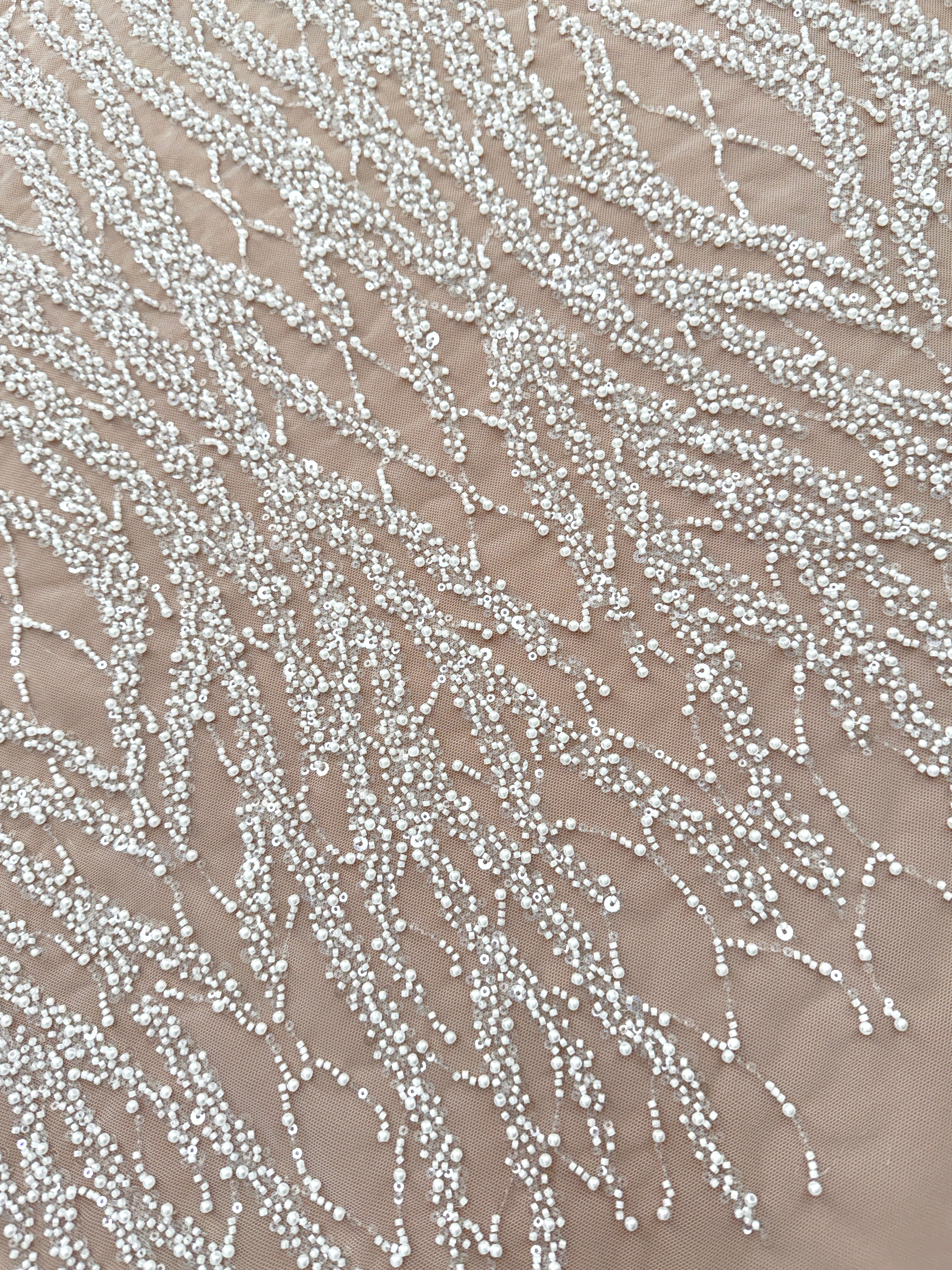 Dantela Couture Ivory cu Siraguri, cu Perle, Margele si Paiete