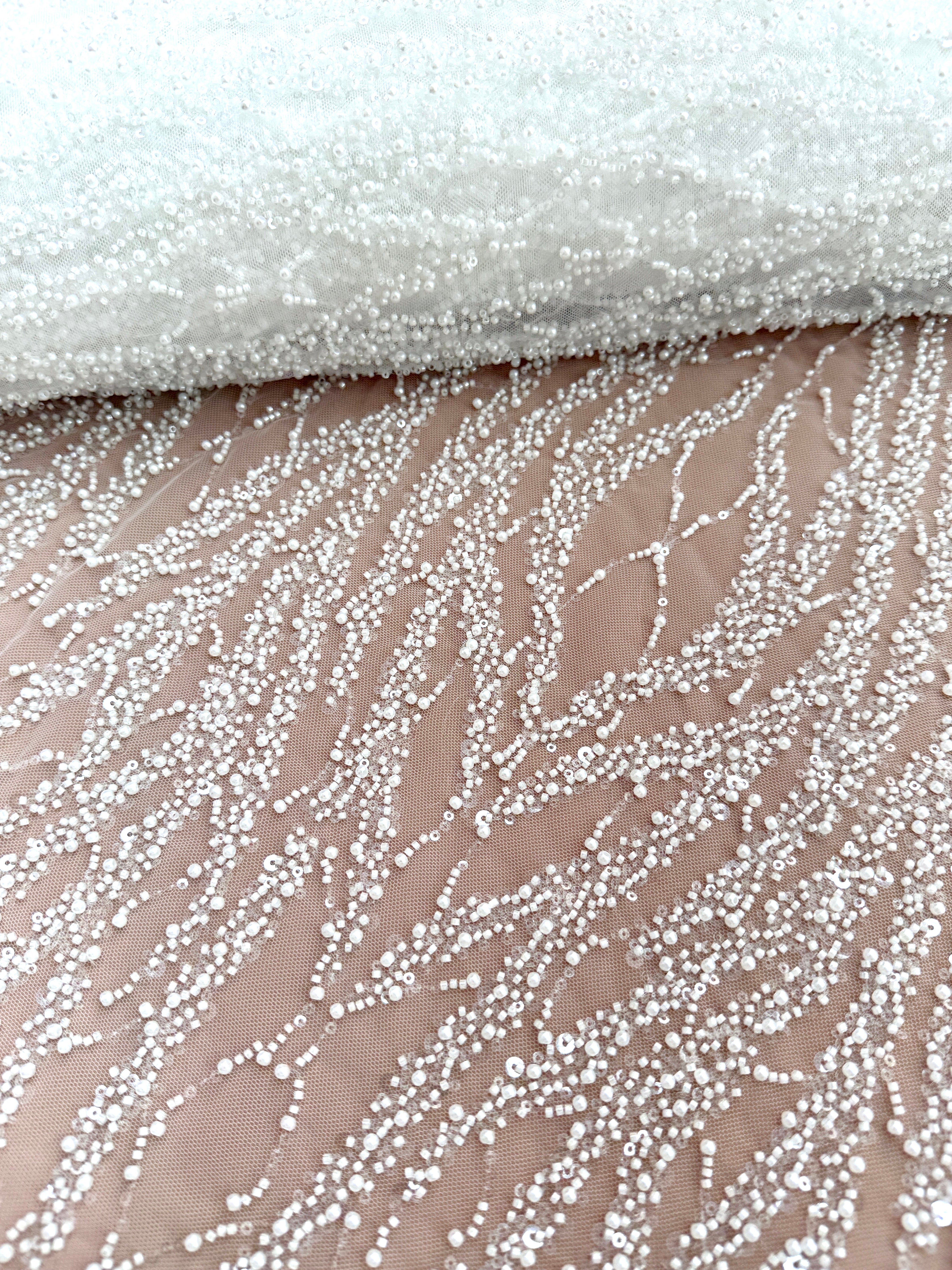 Dantela Couture Ivory cu Siraguri, cu Perle, Margele si Paiete