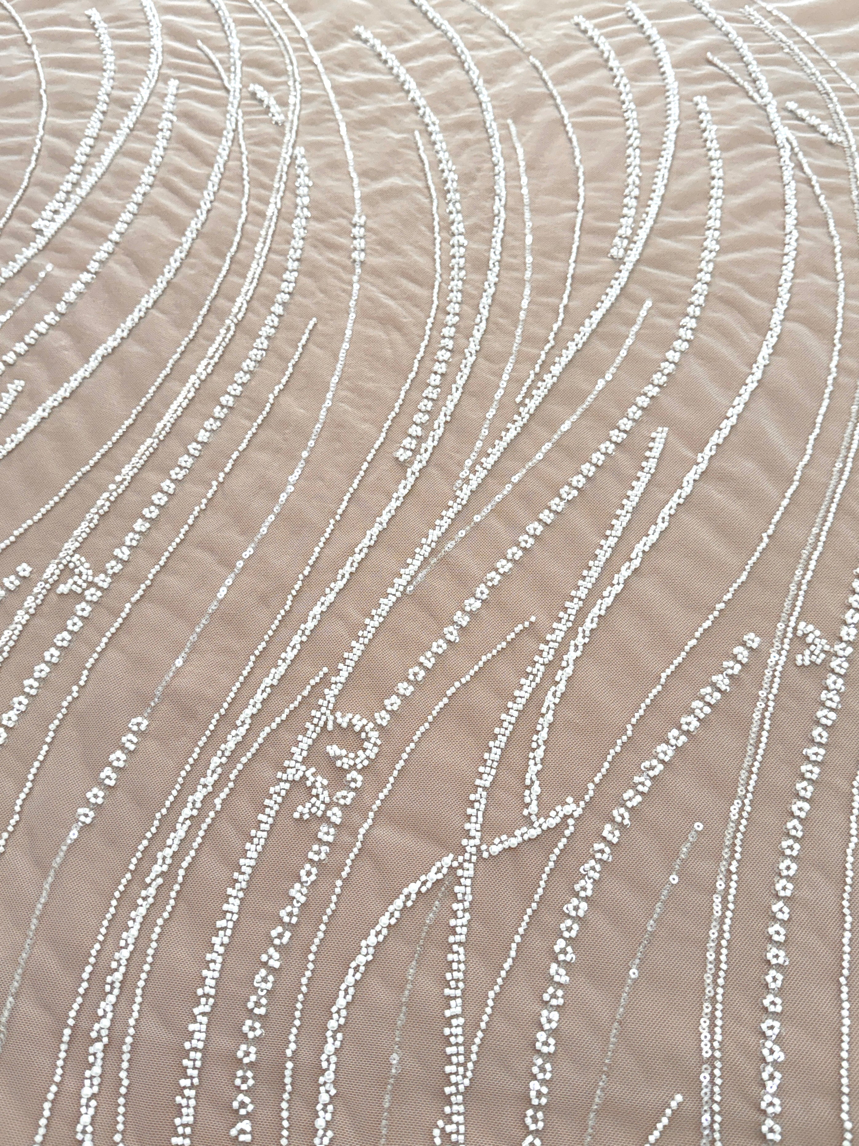 Dantela Ivory cu Model Geometric, cu Perle, Margele si Paiete