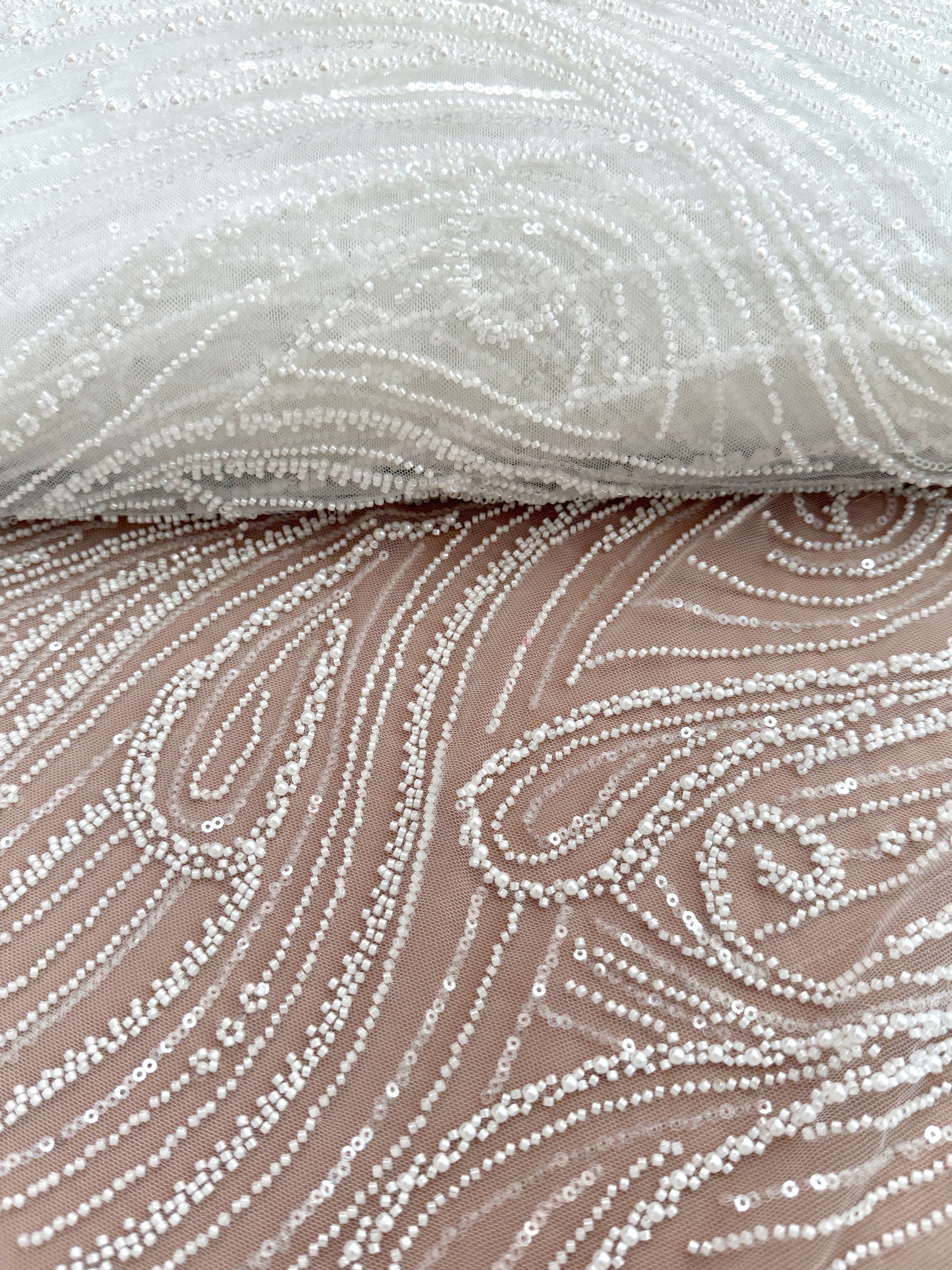 Dantela Ivory cu Model Geometric, cu Perle, Margele si Paiete