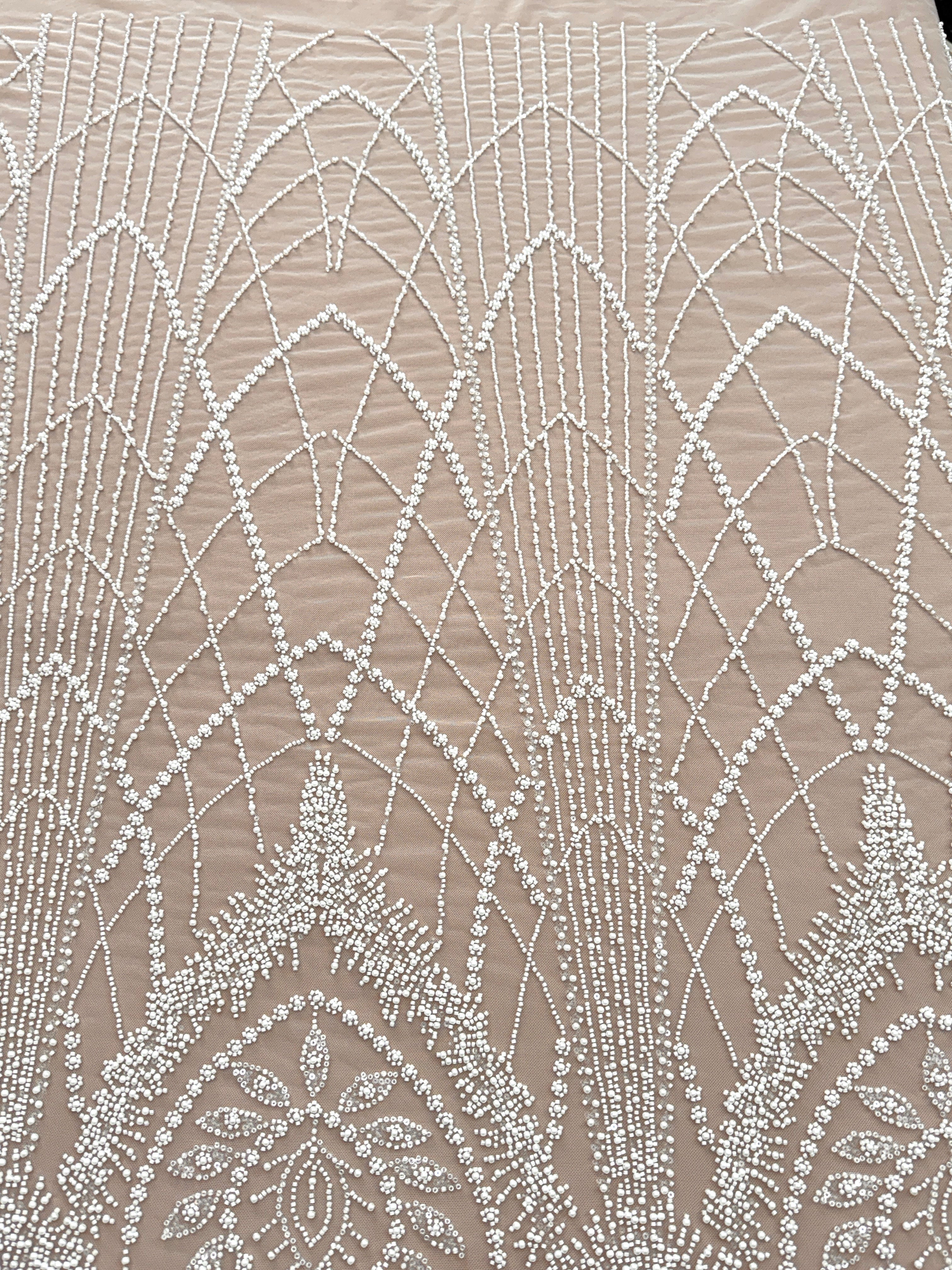 Dantela Ivory cu Model Geometric, cu Perle, Margele si Paiete
