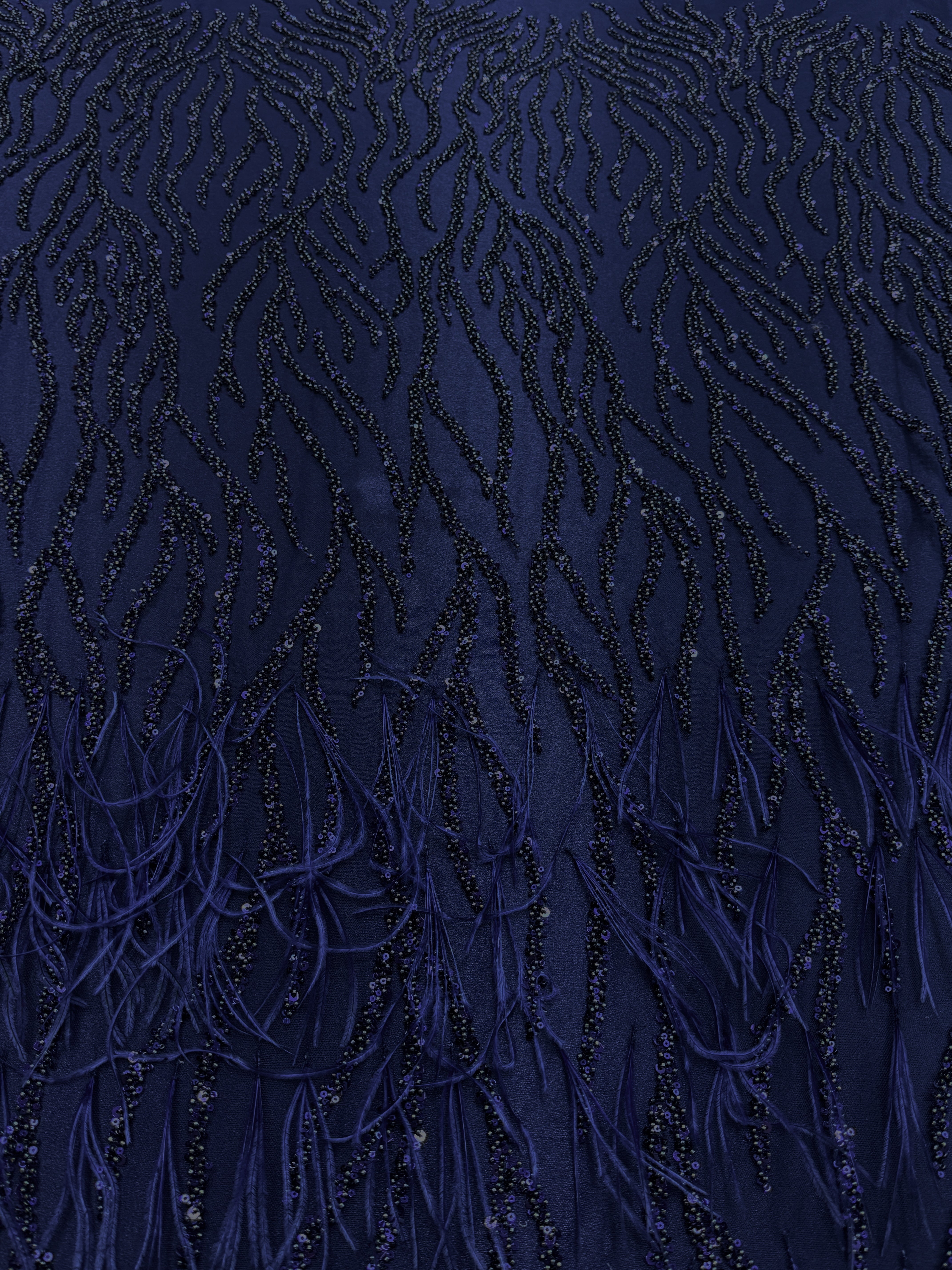 Dantela Couture Bleumarin cu Pene de Strut, cu Siraguri, cu Margele si Paiete