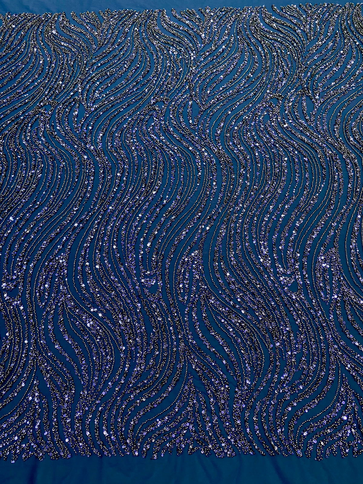 Dantela Couture Bleumarin cu Model Liniar, cu Margele si Paiete