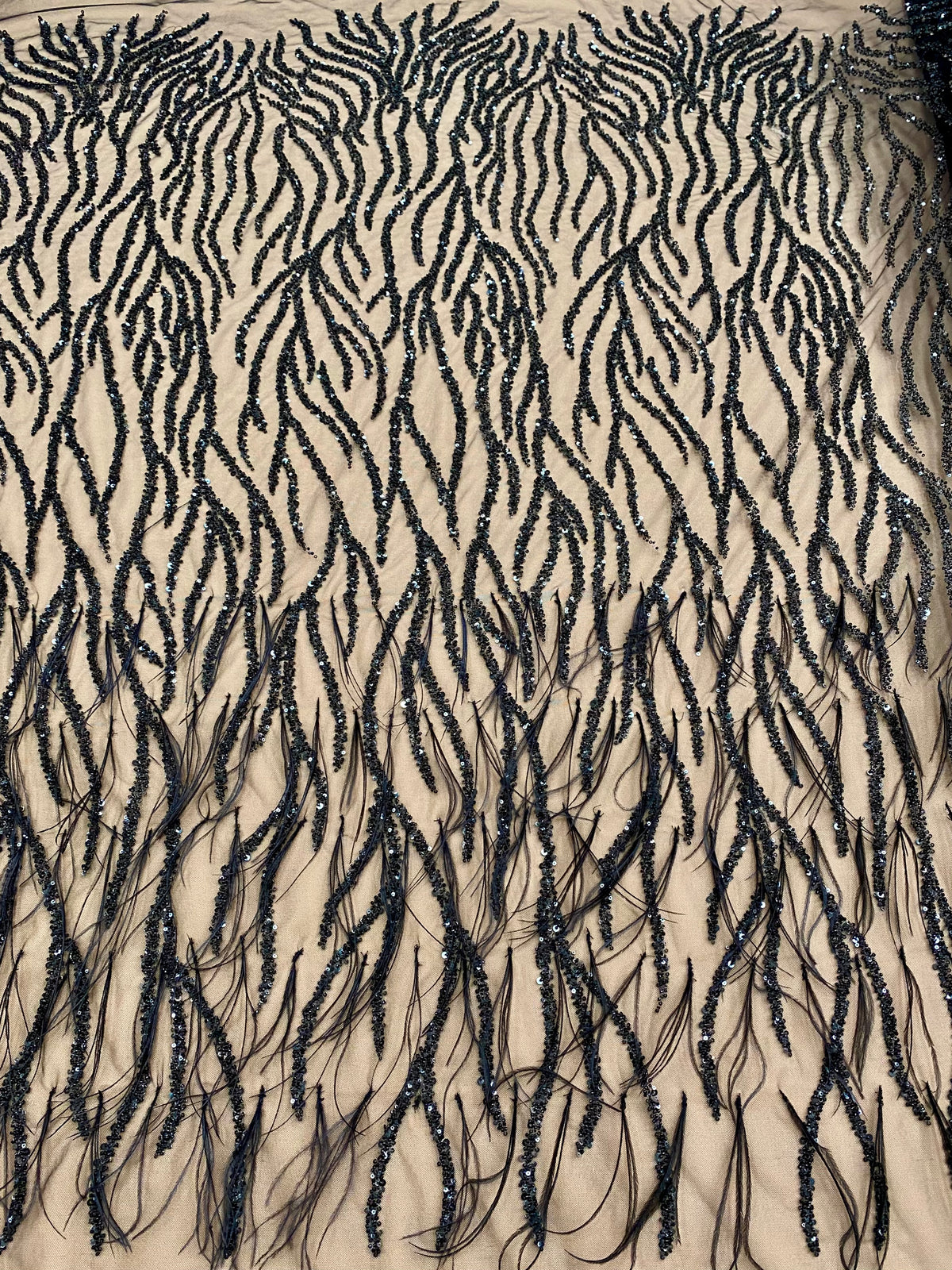 Dantela Couture Neagra cu Pene de Strut, cu Siraguri, cu Margele si Paiete