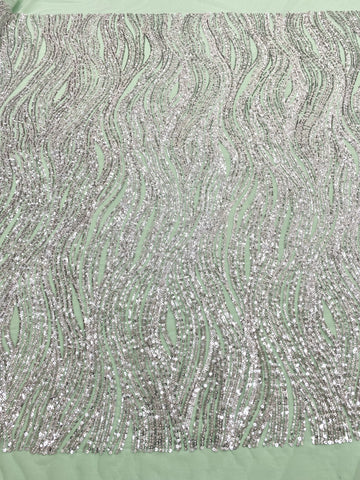 Dantela Couture Argintie pe Tulle Verde Menta cu Model Liniar, cu Margele si Paiete