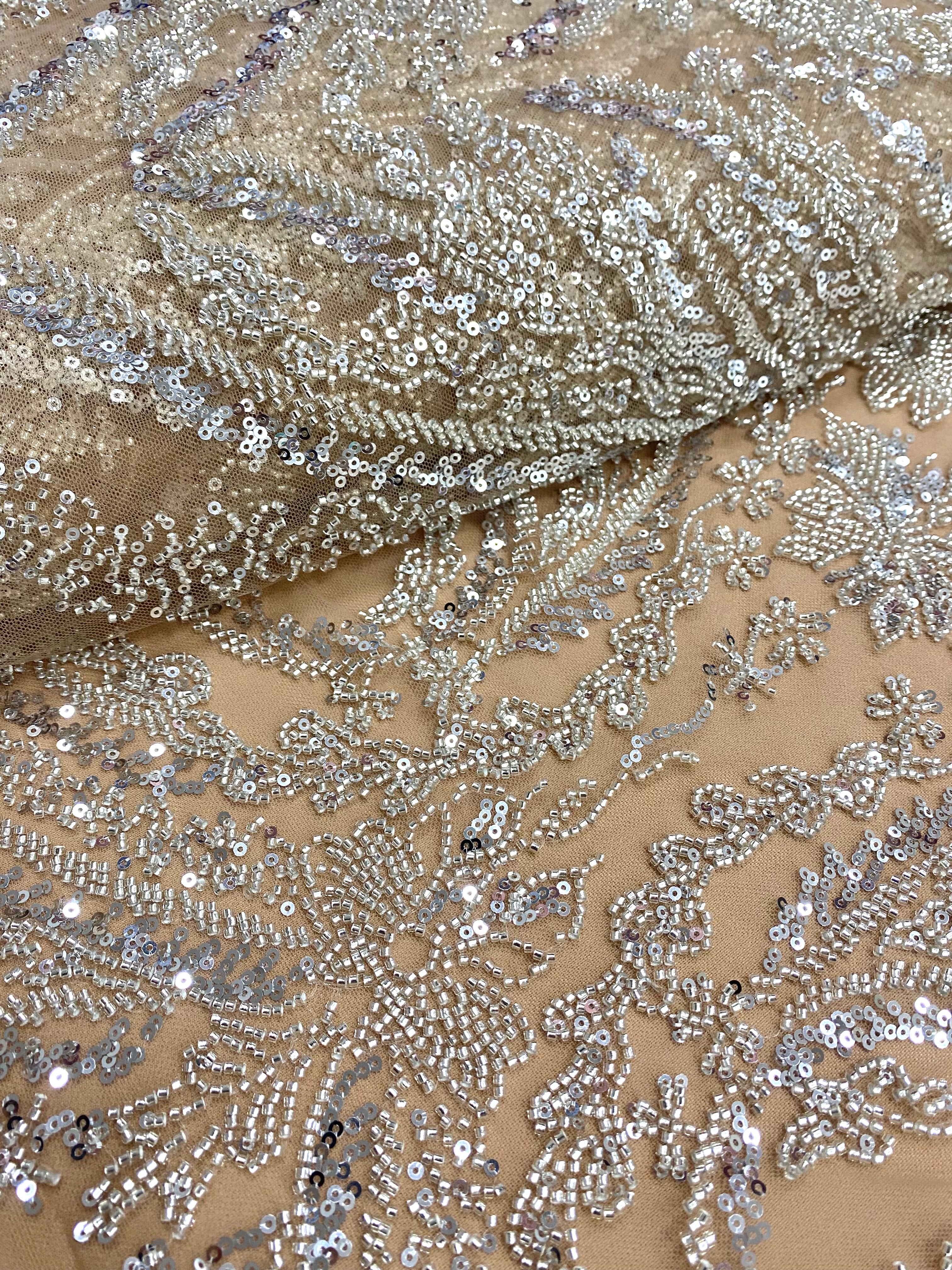 Dantela Couture Argintie pe Tulle Nude, cu Model Floral, cu Margele si Paiete