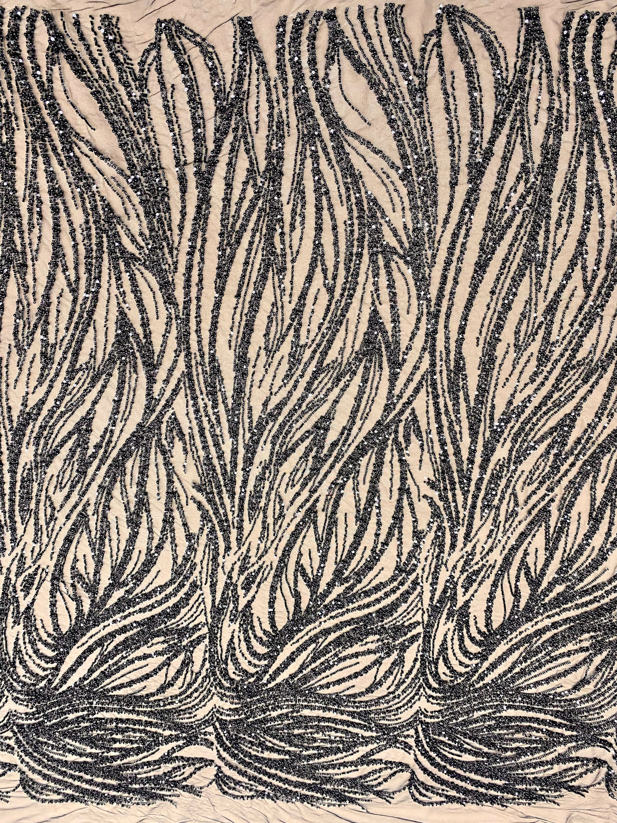 Dantela Couture Neagra cu Model Geometric, cu Perle, Margele si Paiete