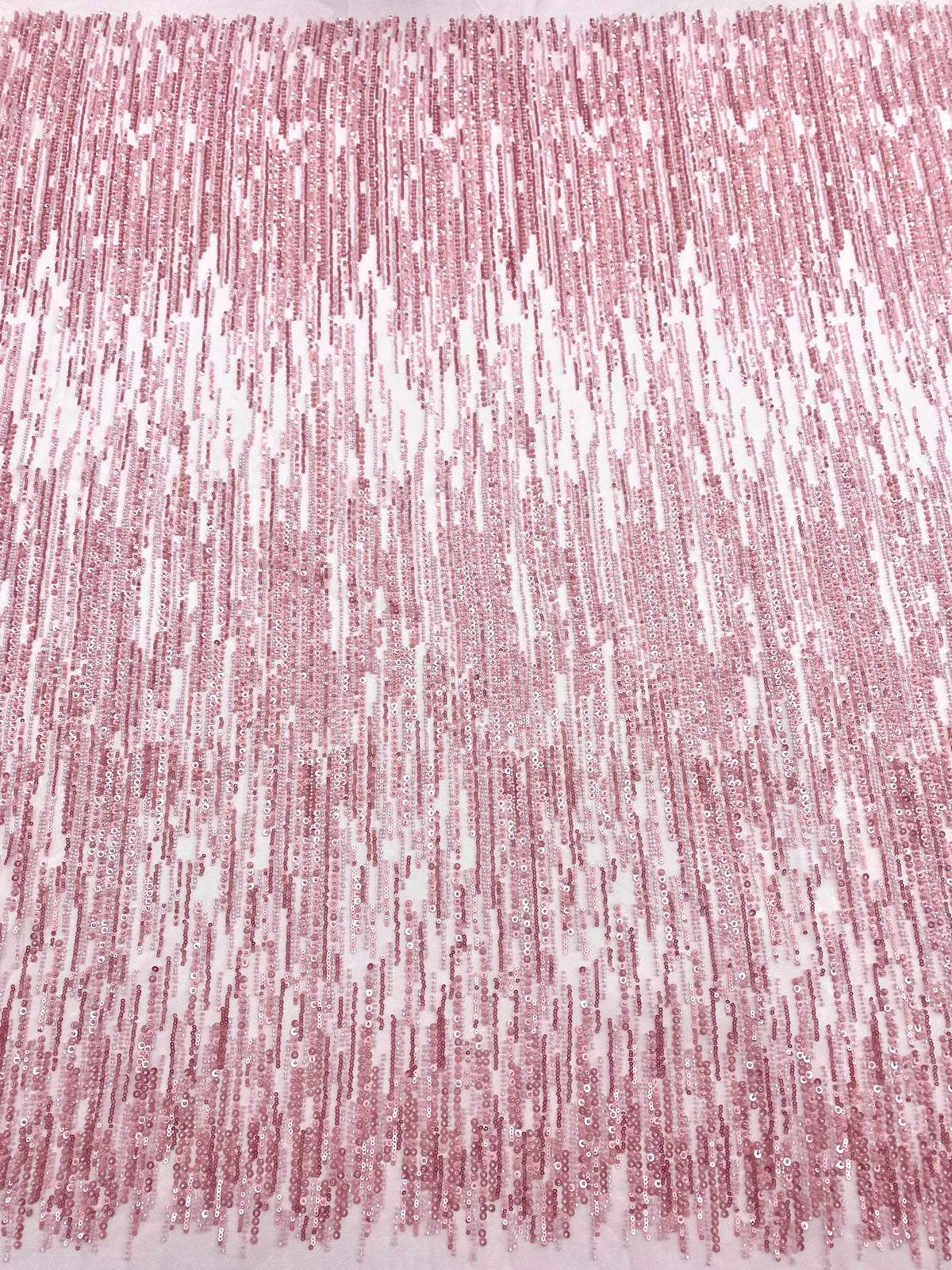Dantela Couture Roz cu Model Liniar, cu Margele si Paiete