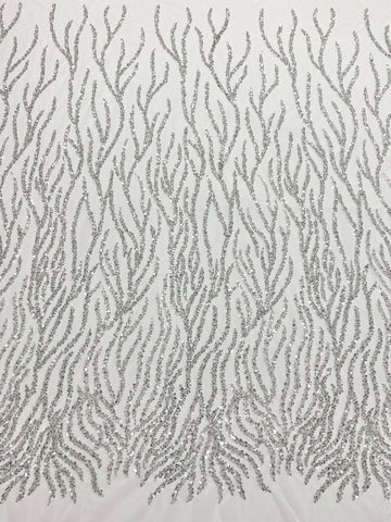 Dantela Couture Argintie pe Tulle Ivory cu Siraguri, cu Margele si Paiete