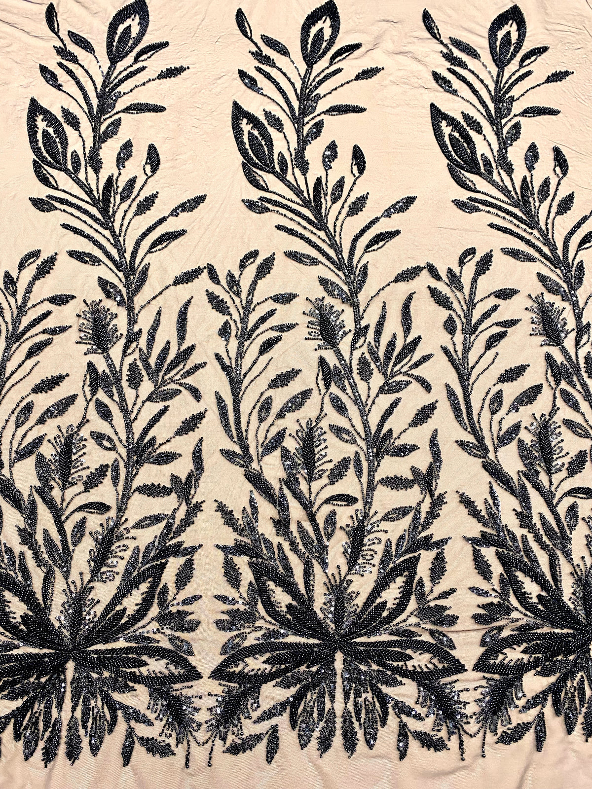 Dantela Couture Neagra cu Model Floral, cu Perle, Margele si Paiete