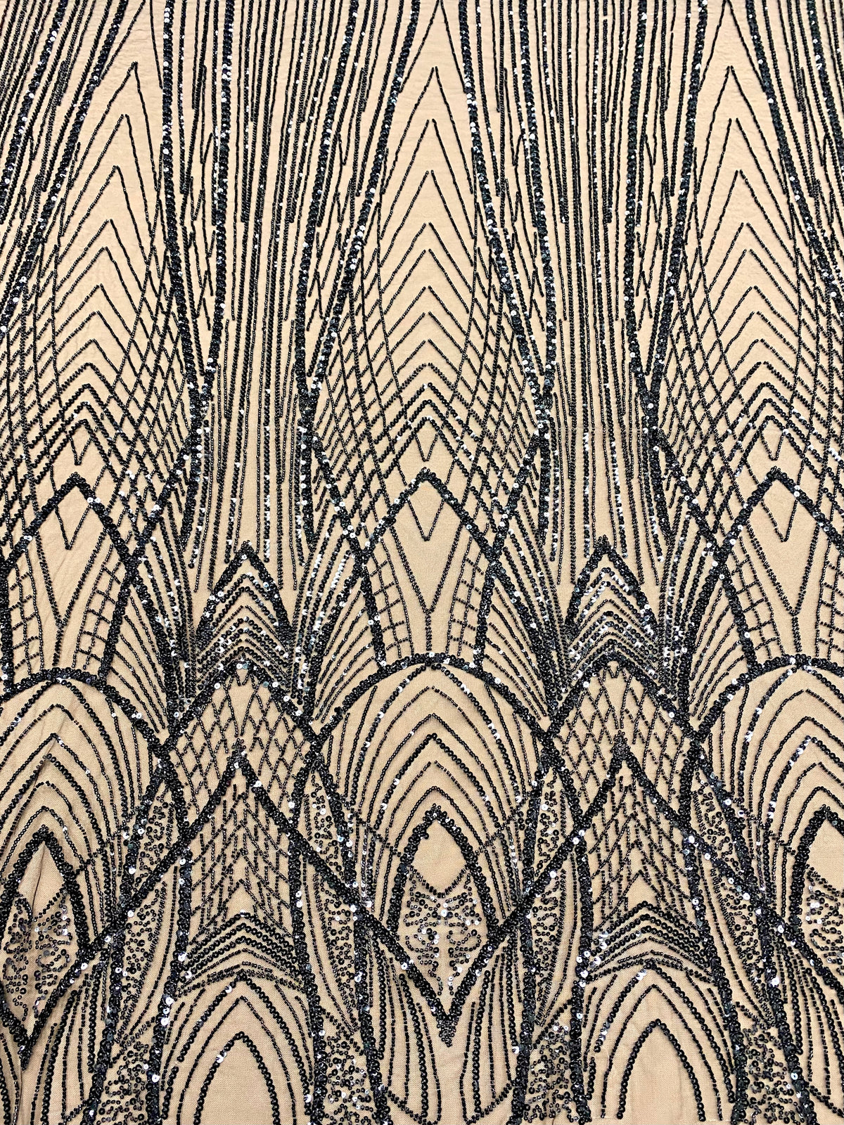 Dantela Couture Neagra cu Panou, cu Margele si Paiete