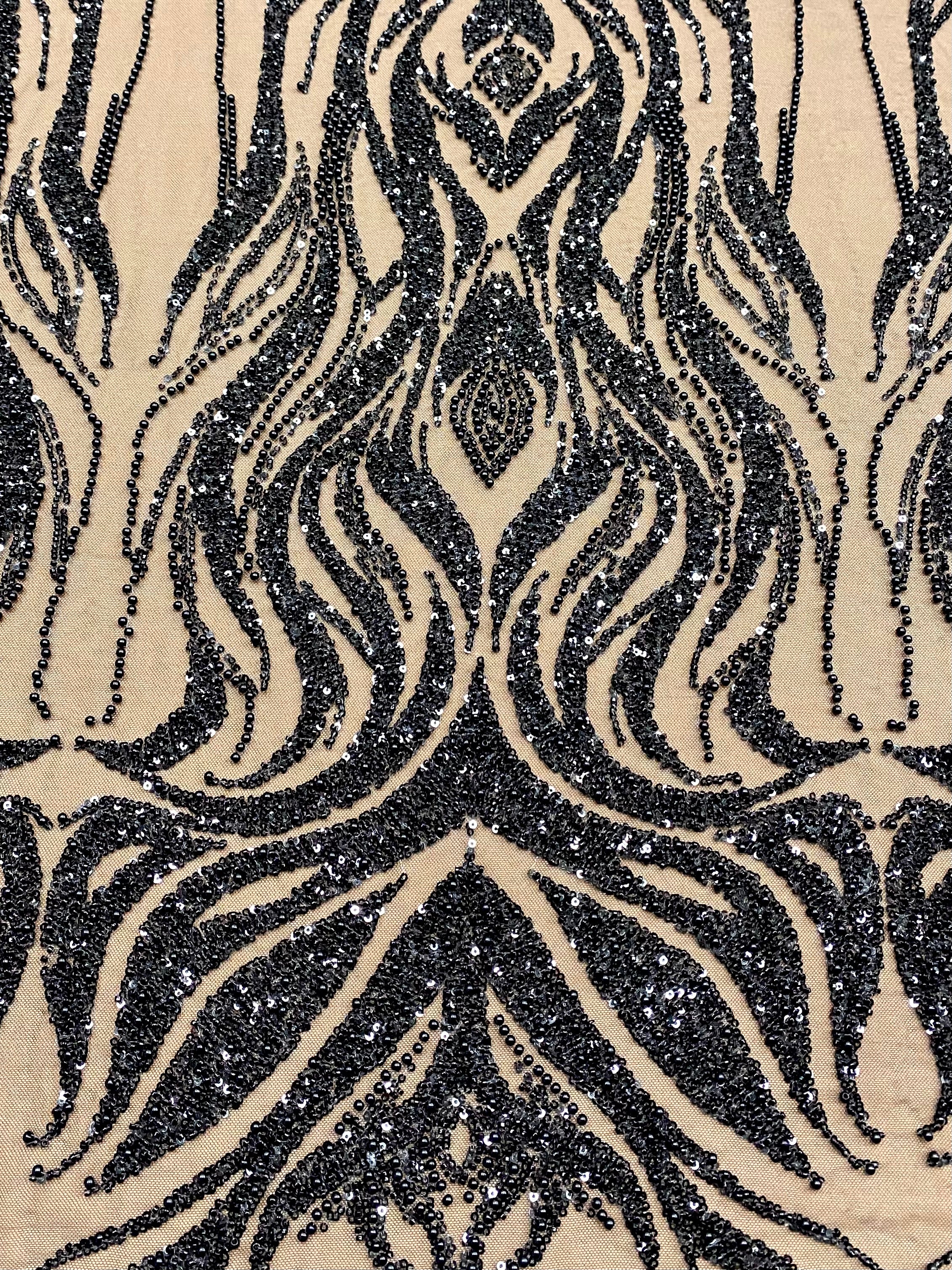 Dantela Couture Neagra cu Model Geometric, cu Perle, Margele si Paiete