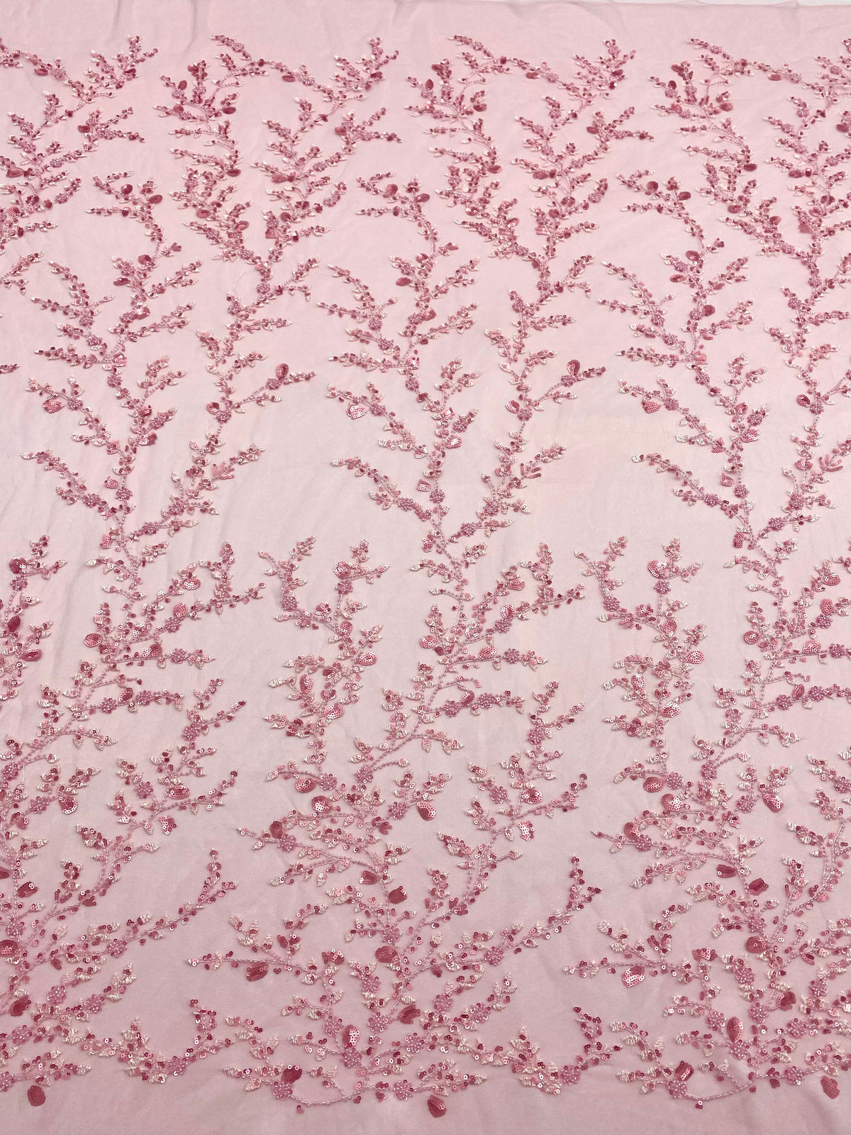 Dantela Couture Roz cu Model Floral, cu Margele si Paiete