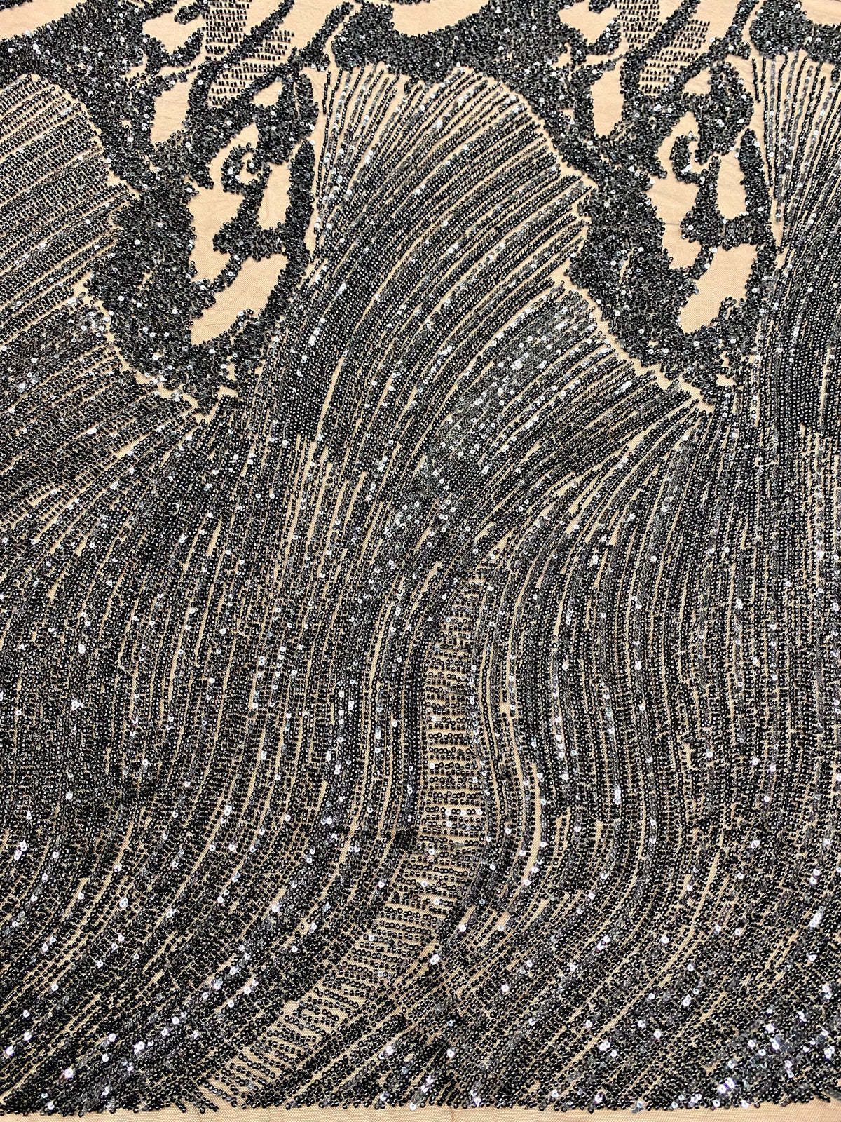 Dantela Couture Neagra cu Model Geometric, cu Margele si Paiete