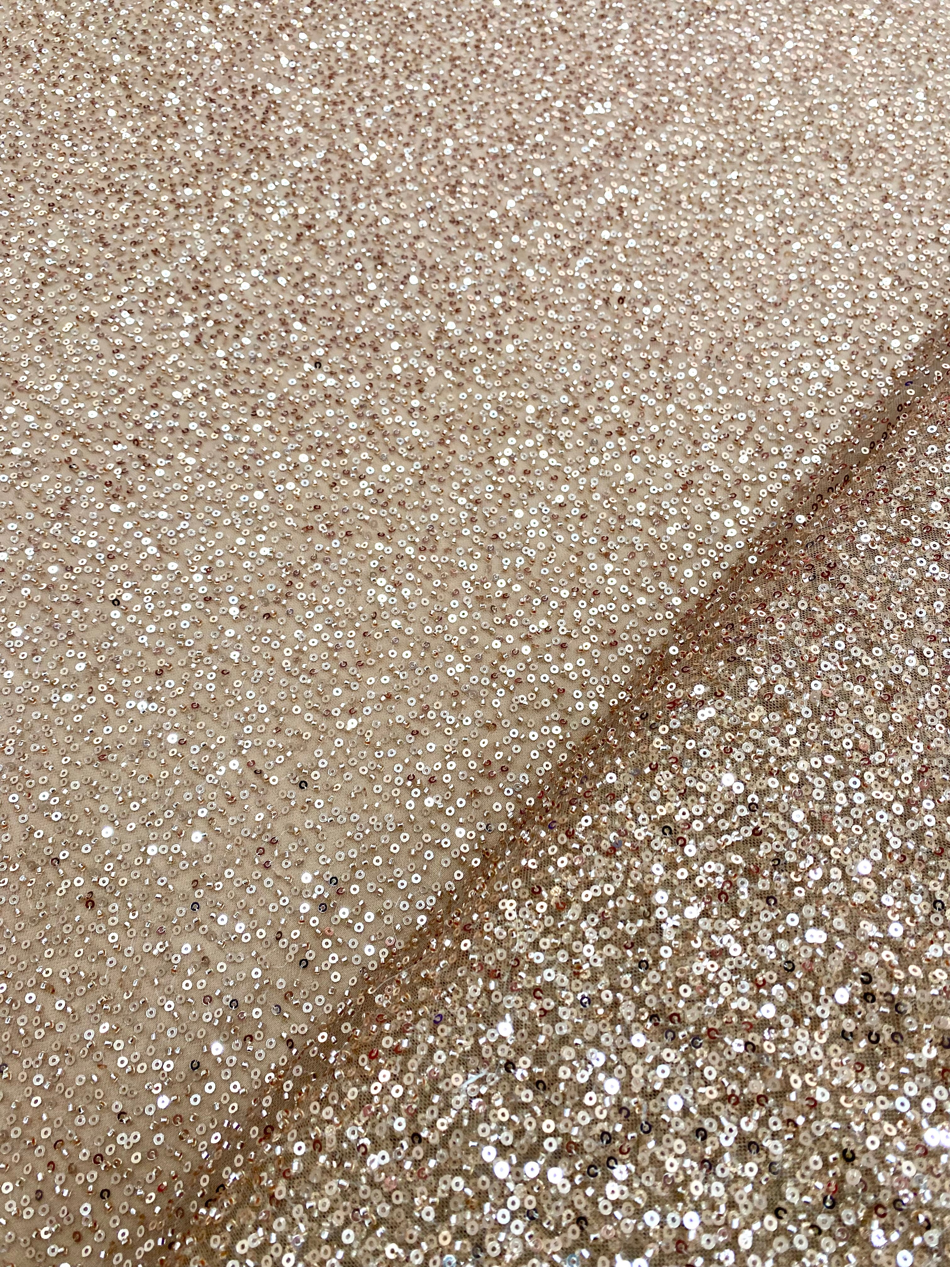 Dantela Couture Auriu Rose cu Model General, cu Margele si Paiete