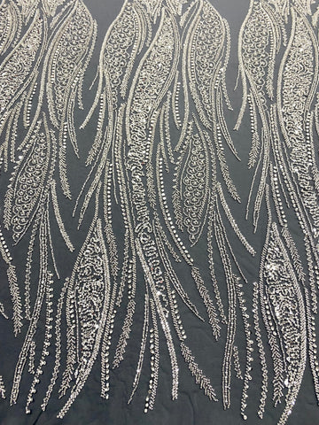 Dantela Couture Argintie pe Tulle Antracit cu Panou, cu Perle, Margele si Paiete